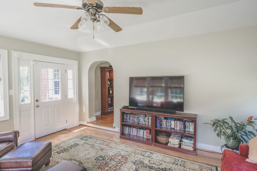 1430 Robin Road, Owensboro, Kentucky 42301, 4 Bedrooms Bedrooms, ,2 BathroomsBathrooms,Single Family Residence,For Sale,Robin Road,88088