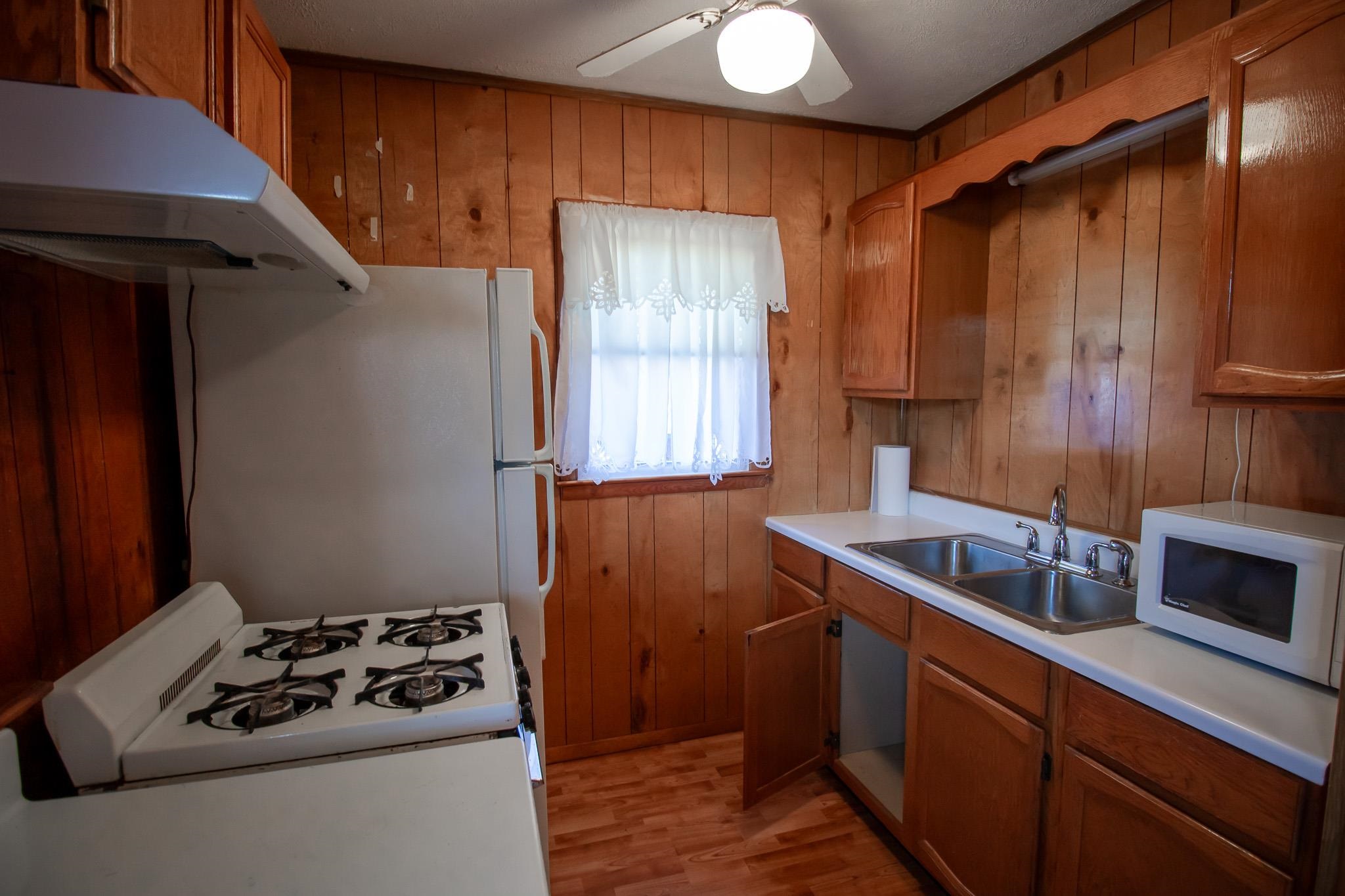 5055 Old Hartford Road, Owensboro, Kentucky 42303, 2 Bedrooms Bedrooms, ,1 BathroomBathrooms,Single Family Residence,For Sale,Old Hartford Road,88090