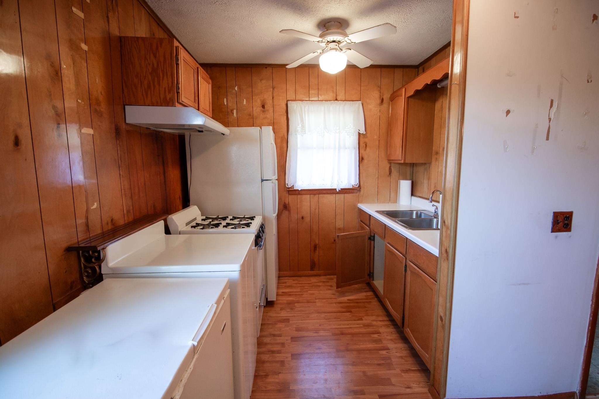 5055 Old Hartford Road, Owensboro, Kentucky 42303, 2 Bedrooms Bedrooms, ,1 BathroomBathrooms,Single Family Residence,For Sale,Old Hartford Road,88090