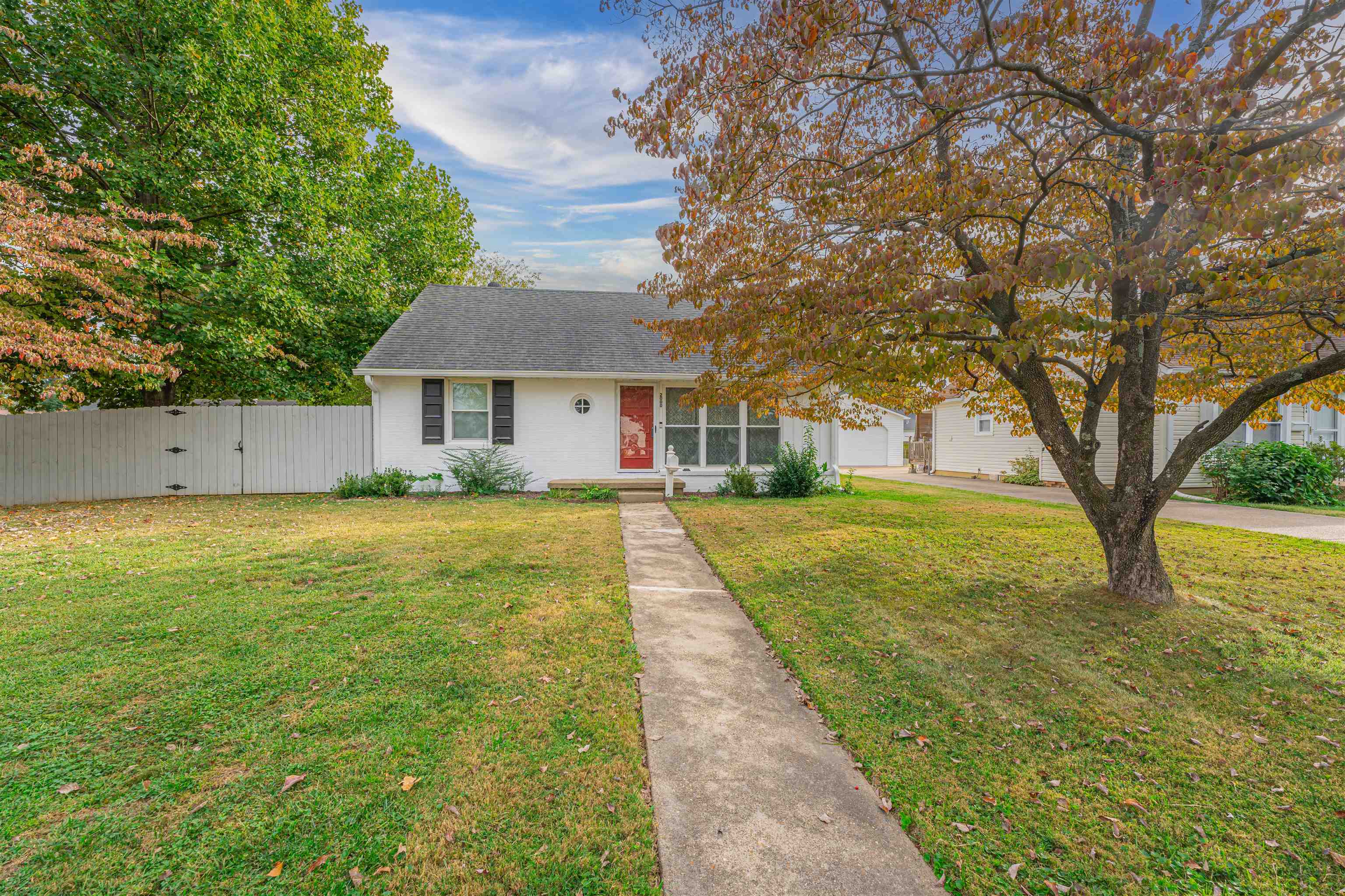 2000 Sunset Drive, Owensboro, Kentucky 42301, 3 Bedrooms Bedrooms, ,1 BathroomBathrooms,Single Family Residence,For Sale,Sunset Drive,88095