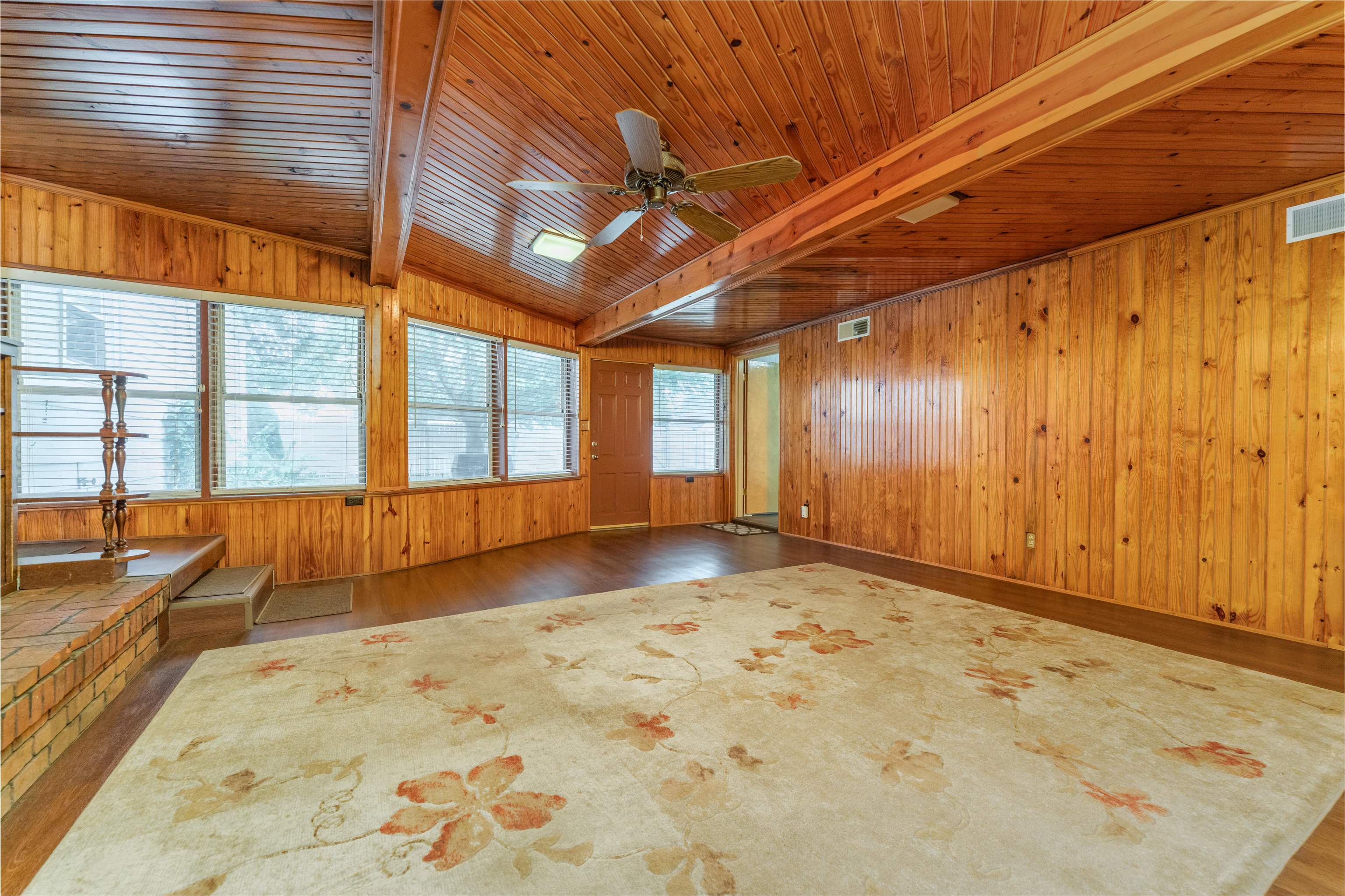 2000 Sunset Drive, Owensboro, Kentucky 42301, 3 Bedrooms Bedrooms, ,1 BathroomBathrooms,Single Family Residence,For Sale,Sunset Drive,88095