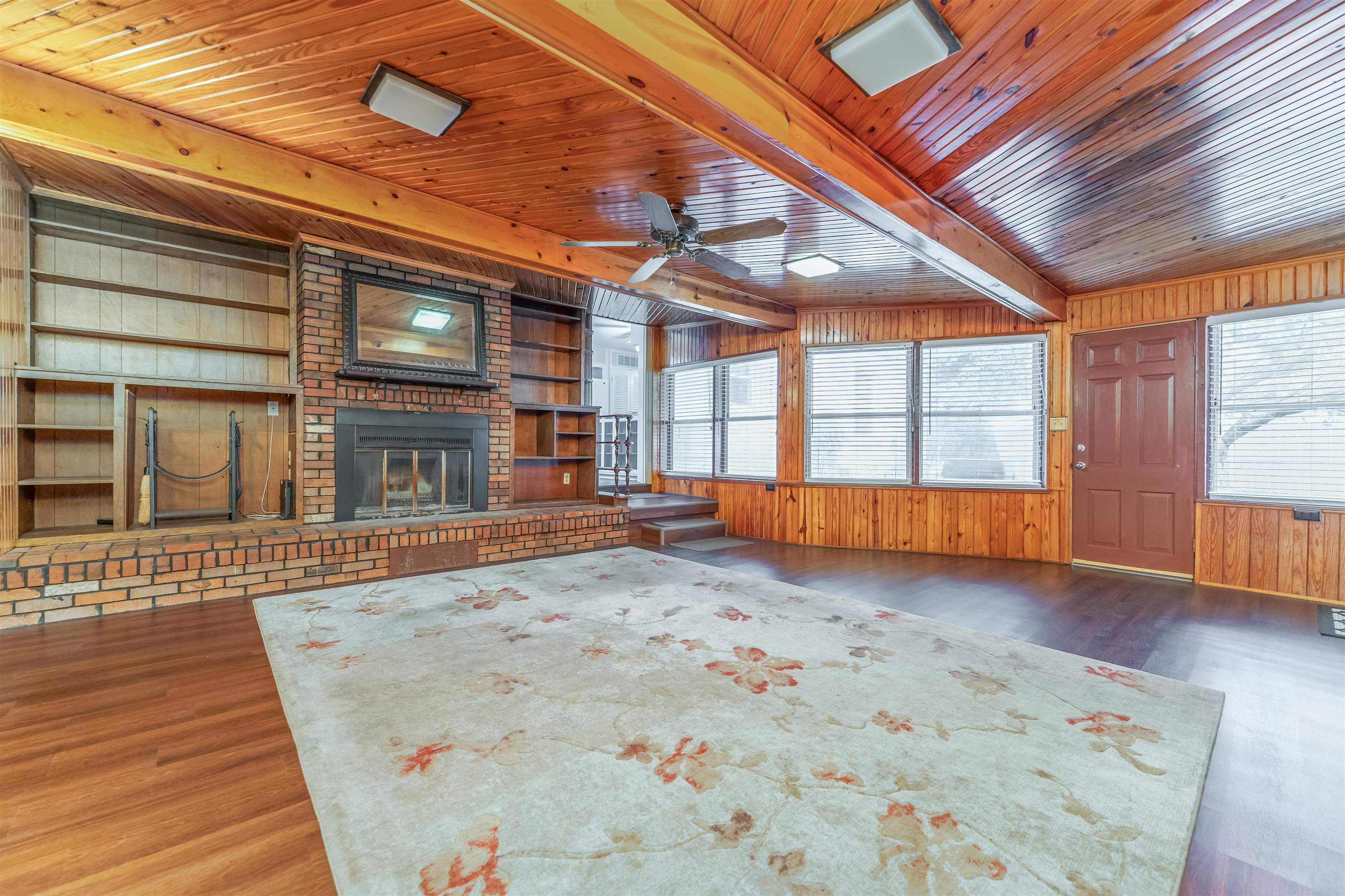 2000 Sunset Drive, Owensboro, Kentucky 42301, 3 Bedrooms Bedrooms, ,1 BathroomBathrooms,Single Family Residence,For Sale,Sunset Drive,88095