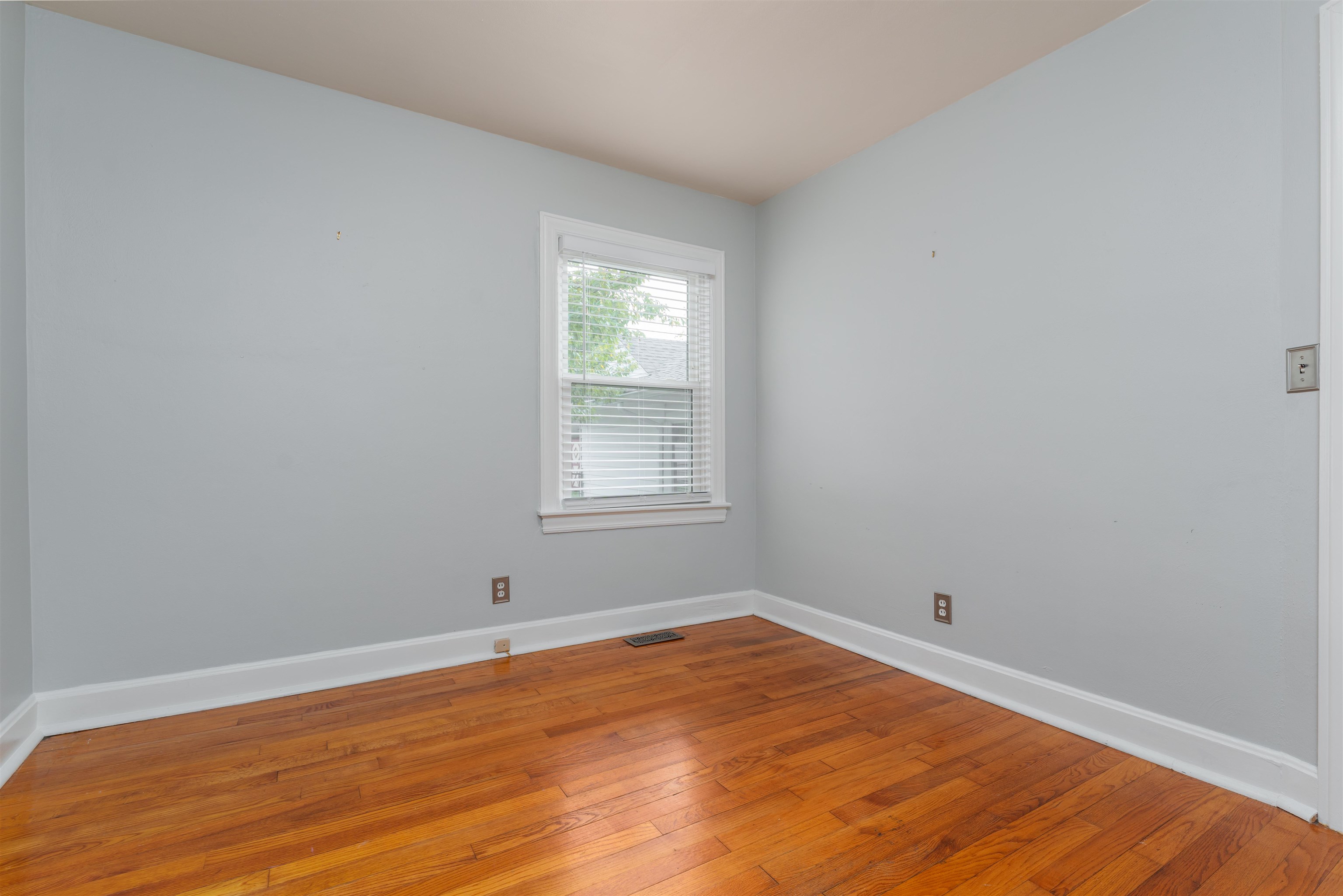 2000 Sunset Drive, Owensboro, Kentucky 42301, 3 Bedrooms Bedrooms, ,1 BathroomBathrooms,Single Family Residence,For Sale,Sunset Drive,88095