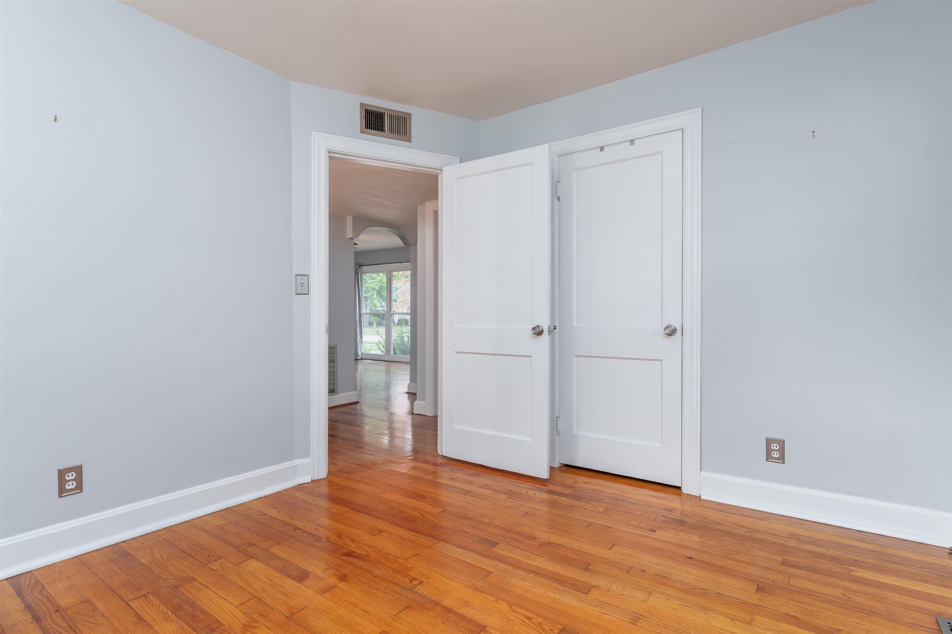2000 Sunset Drive, Owensboro, Kentucky 42301, 3 Bedrooms Bedrooms, ,1 BathroomBathrooms,Single Family Residence,For Sale,Sunset Drive,88095