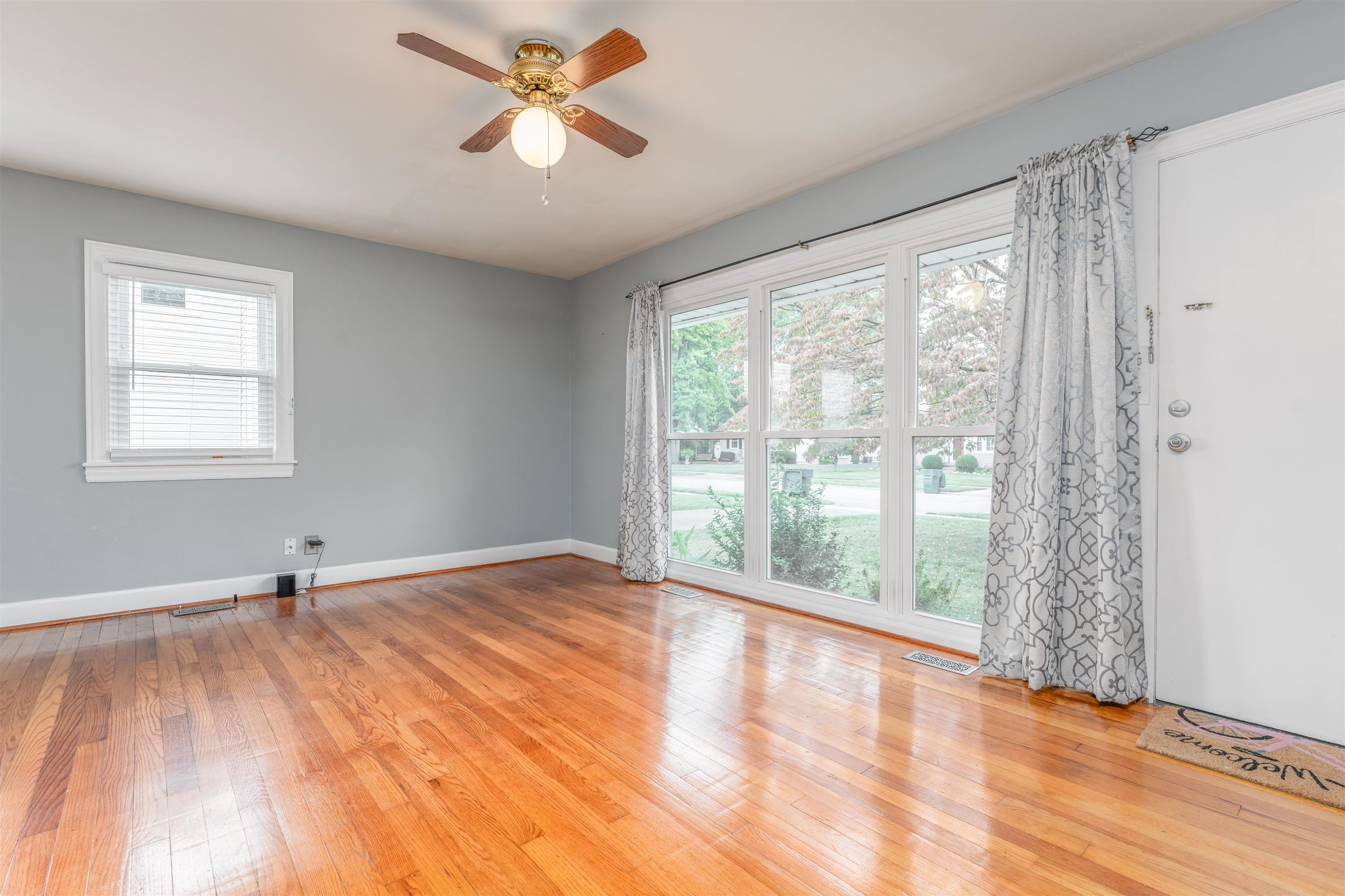 2000 Sunset Drive, Owensboro, Kentucky 42301, 3 Bedrooms Bedrooms, ,1 BathroomBathrooms,Single Family Residence,For Sale,Sunset Drive,88095