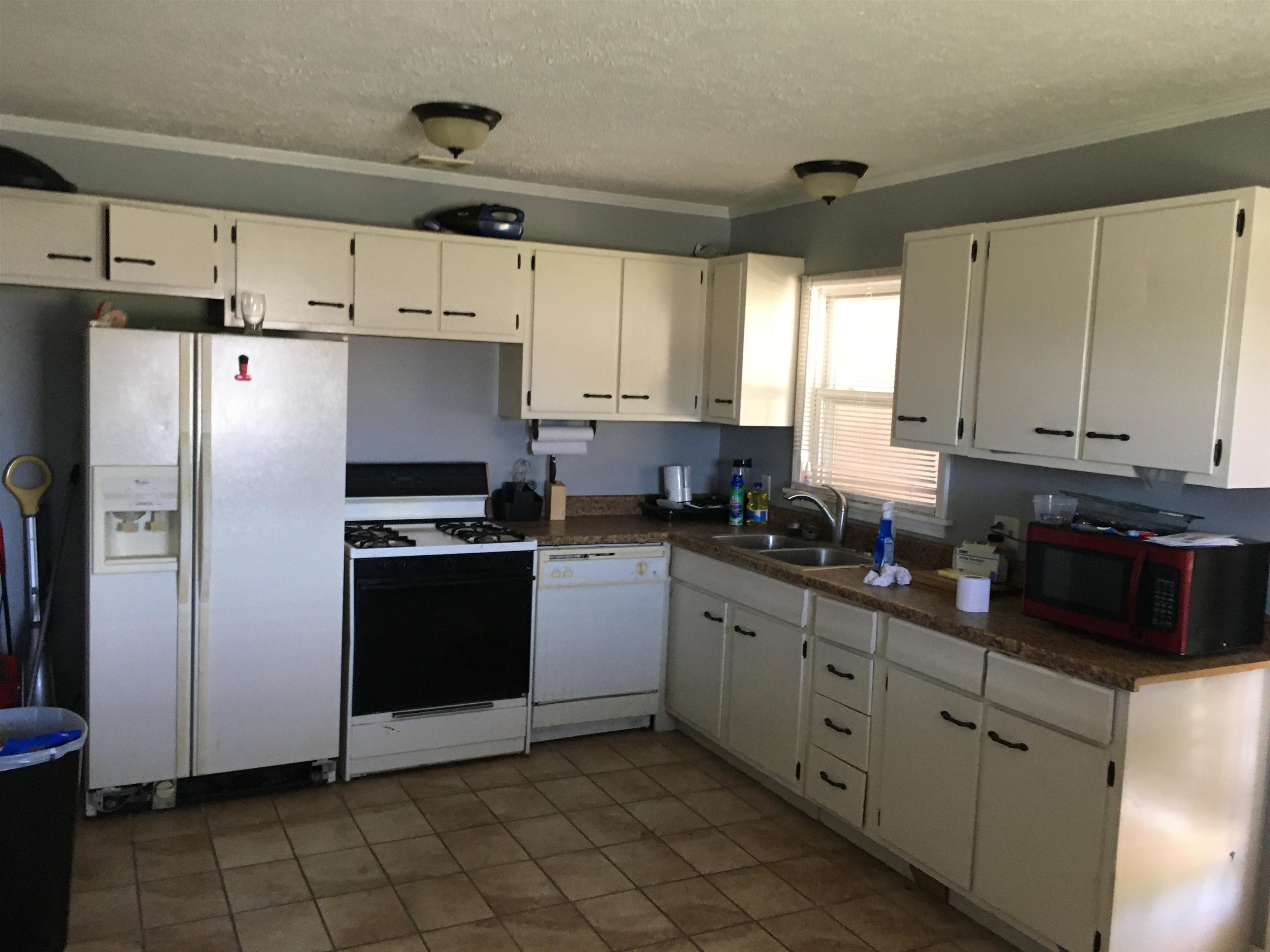 2821 McFarland Ave, Owensboro, Kentucky 42301, 3 Bedrooms Bedrooms, ,1 BathroomBathrooms,Single Family Residence,For Sale,McFarland Ave,88103