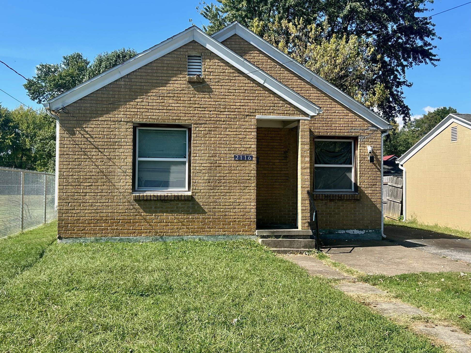 2116 Hathaway St, Owensboro, Kentucky 42303, 2 Bedrooms Bedrooms, ,1 BathroomBathrooms,Single Family Residence,For Sale,Hathaway St,88105