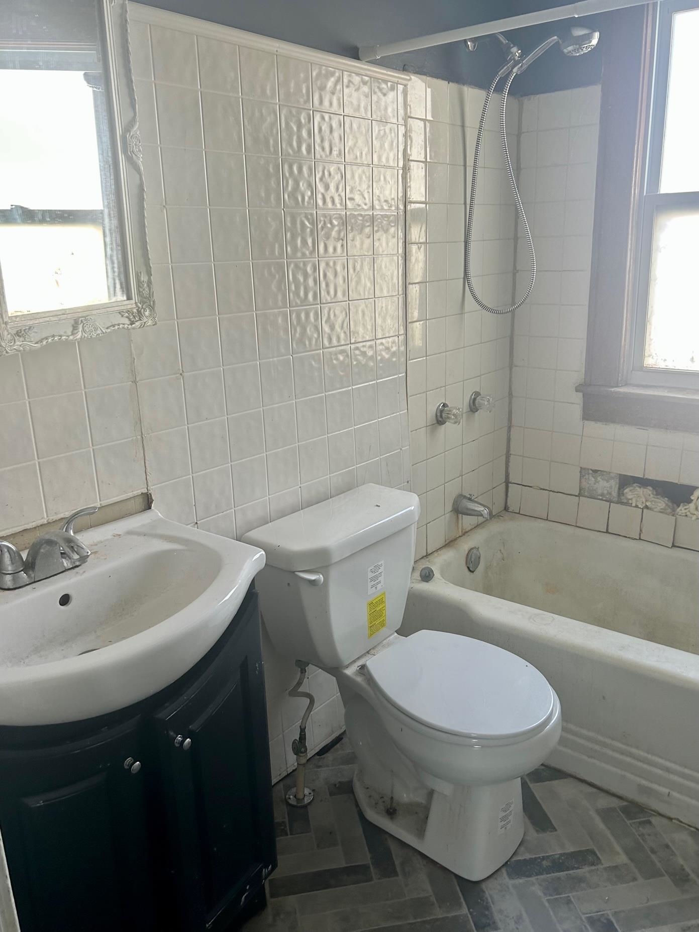 2116 Hathaway St, Owensboro, Kentucky 42303, 2 Bedrooms Bedrooms, ,1 BathroomBathrooms,Single Family Residence,For Sale,Hathaway St,88105