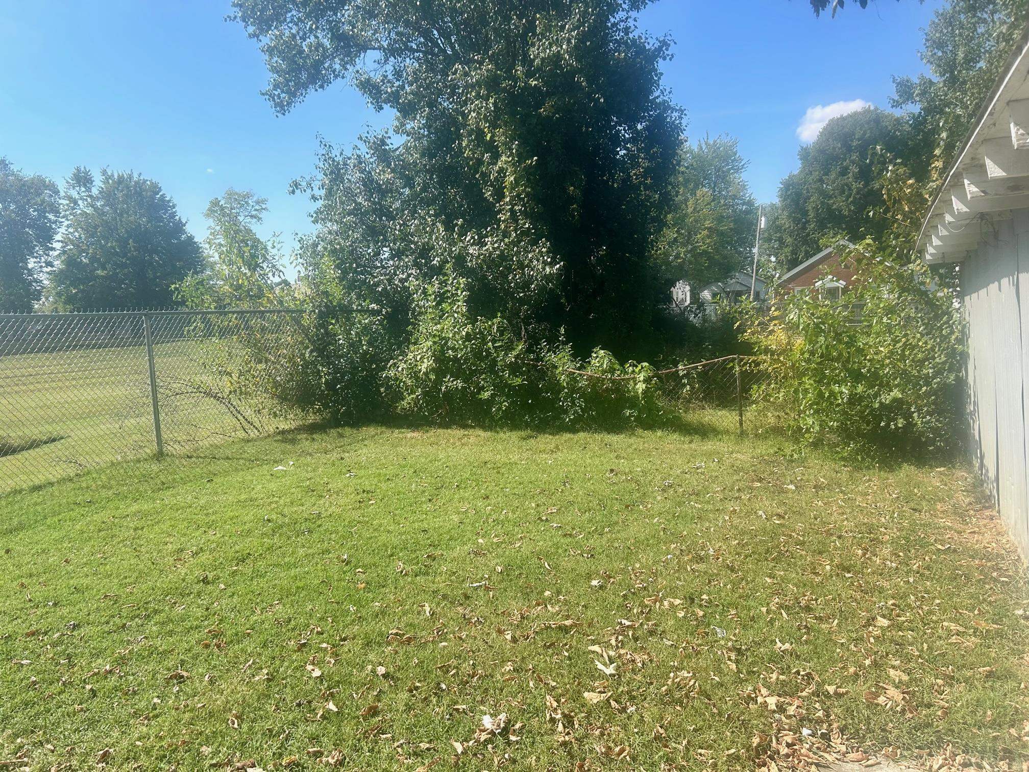 2116 Hathaway St, Owensboro, Kentucky 42303, 2 Bedrooms Bedrooms, ,1 BathroomBathrooms,Single Family Residence,For Sale,Hathaway St,88105