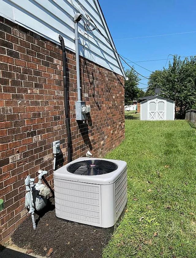 825 Florence Ct, Owensboro, Kentucky 42303, 3 Bedrooms Bedrooms, ,2 BathroomsBathrooms,Single Family Residence,For Sale,Florence Ct,88125