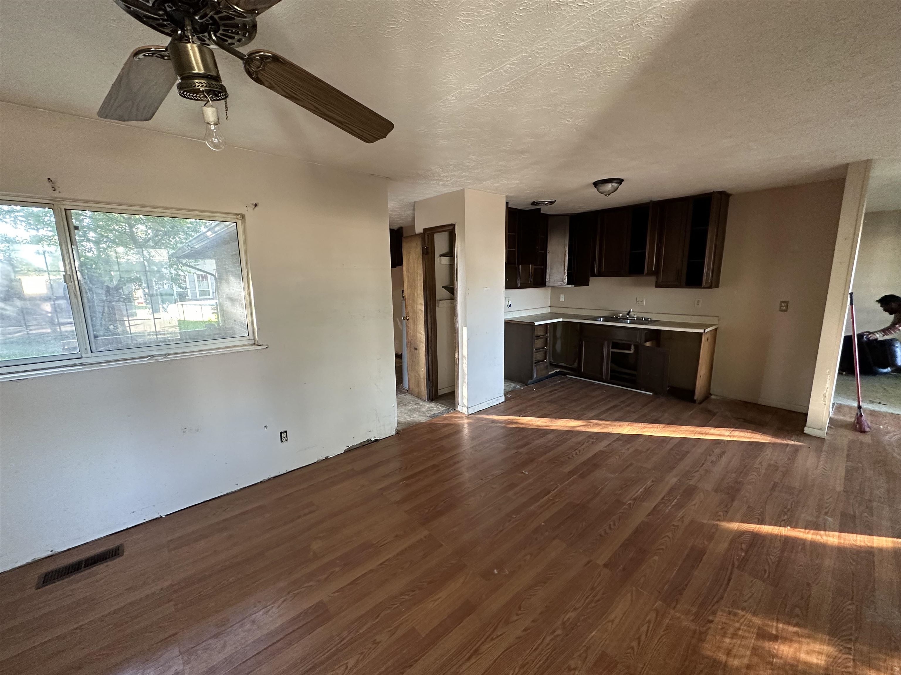 4128 Hoover Court, Owensboro, Kentucky 42301, 3 Bedrooms Bedrooms, ,1 BathroomBathrooms,Single Family Residence,For Sale,Hoover Court,88128