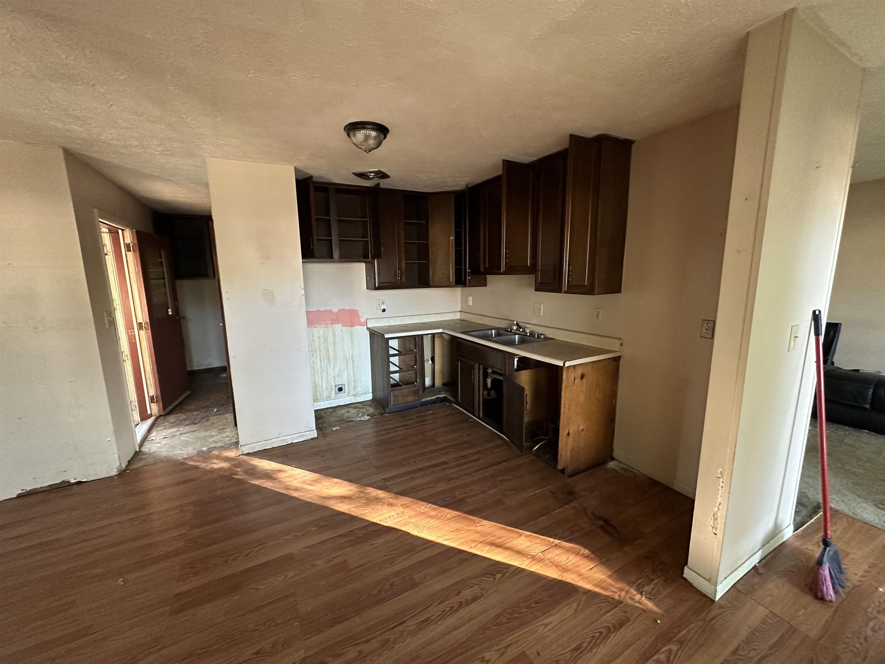4128 Hoover Court, Owensboro, Kentucky 42301, 3 Bedrooms Bedrooms, ,1 BathroomBathrooms,Single Family Residence,For Sale,Hoover Court,88128