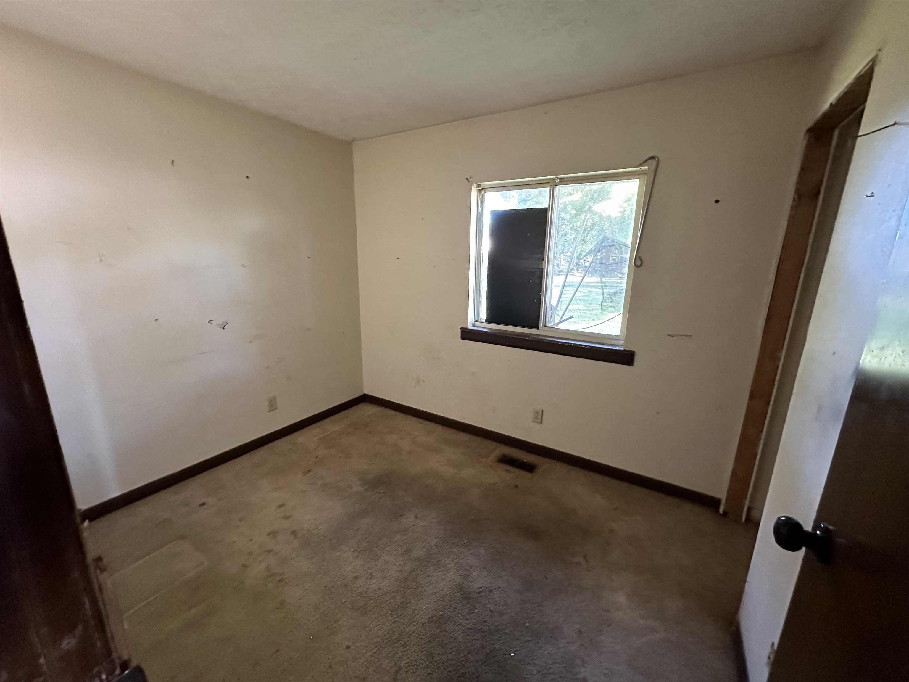 4128 Hoover Court, Owensboro, Kentucky 42301, 3 Bedrooms Bedrooms, ,1 BathroomBathrooms,Single Family Residence,For Sale,Hoover Court,88128