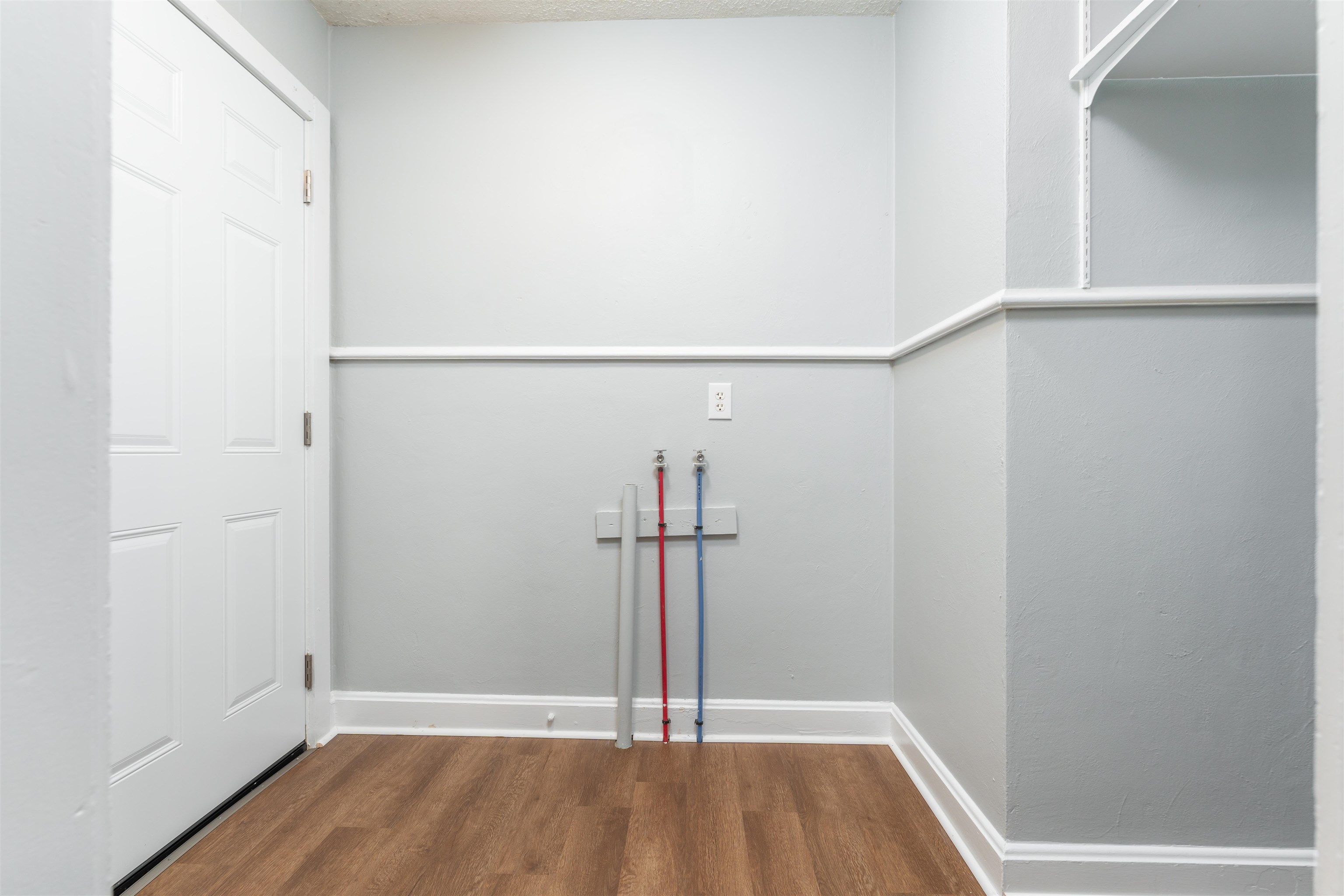 219 Castlen Street, Owensboro, Kentucky 42301, 2 Bedrooms Bedrooms, ,1 BathroomBathrooms,Single Family Residence,For Sale,Castlen Street,88130