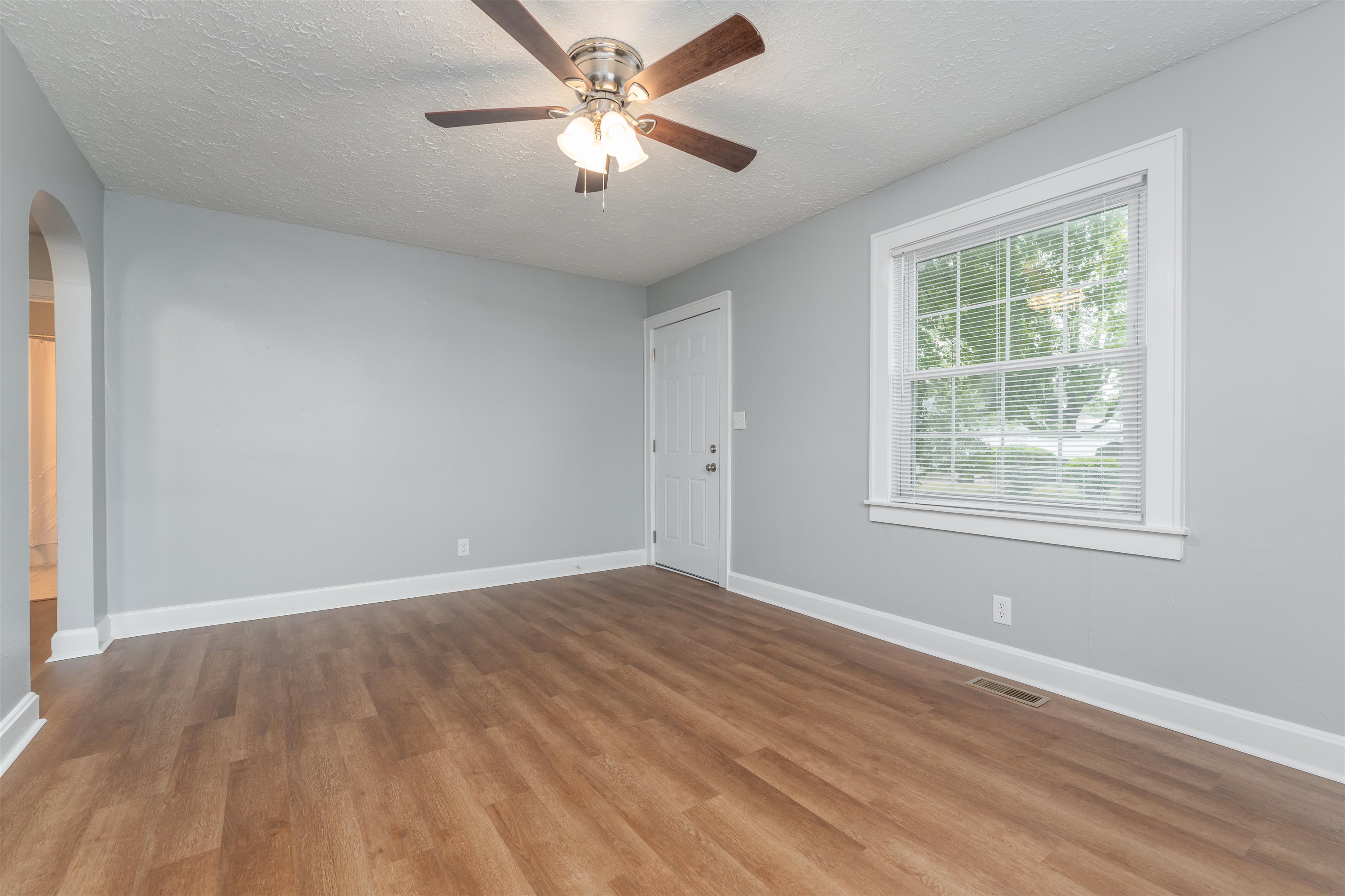 219 Castlen Street, Owensboro, Kentucky 42301, 2 Bedrooms Bedrooms, ,1 BathroomBathrooms,Single Family Residence,For Sale,Castlen Street,88130