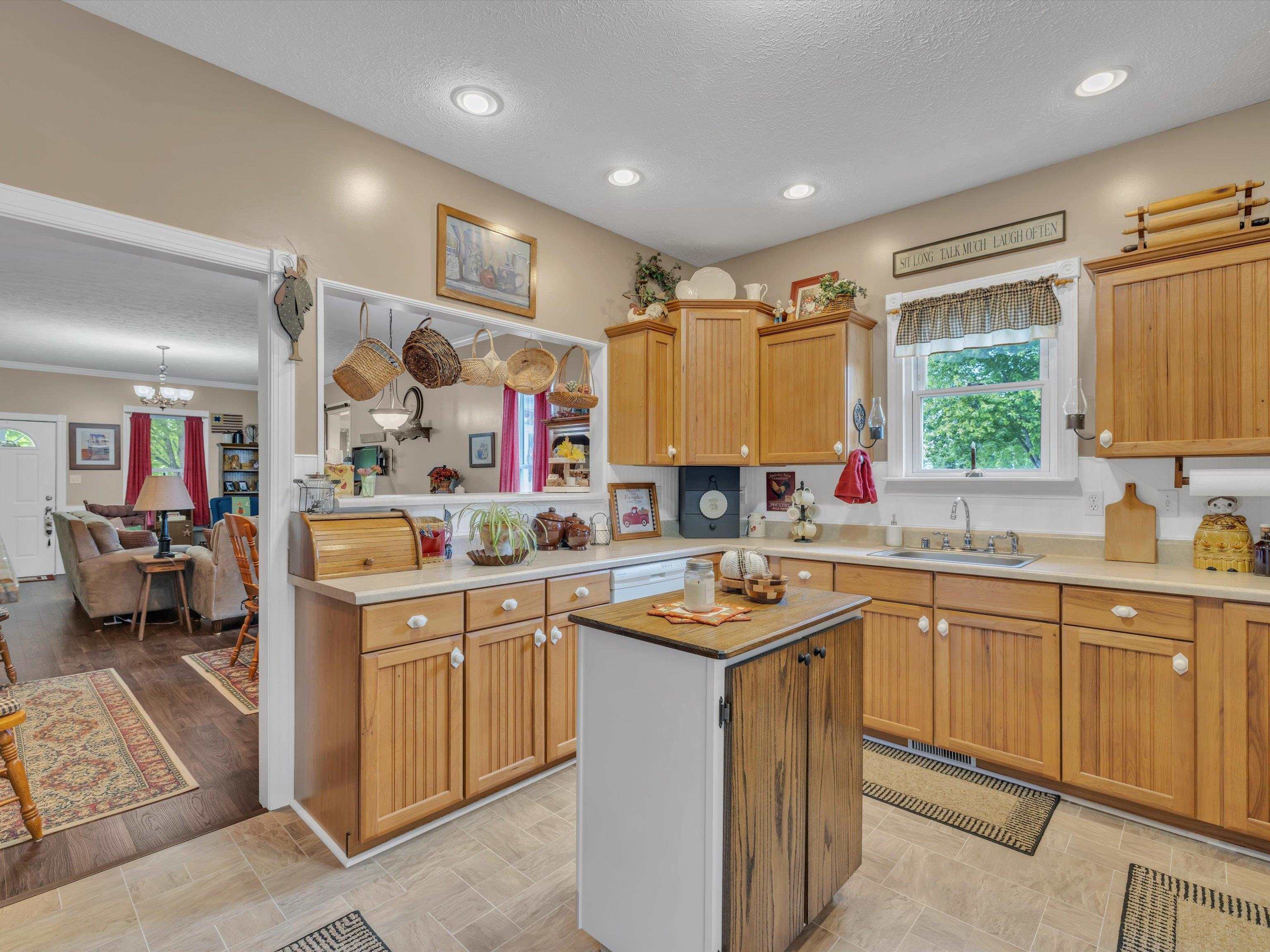 9675 Hwy 144, Philpot, Kentucky 42366, 3 Bedrooms Bedrooms, ,2 BathroomsBathrooms,Single Family Residence,For Sale,Hwy 144,88134