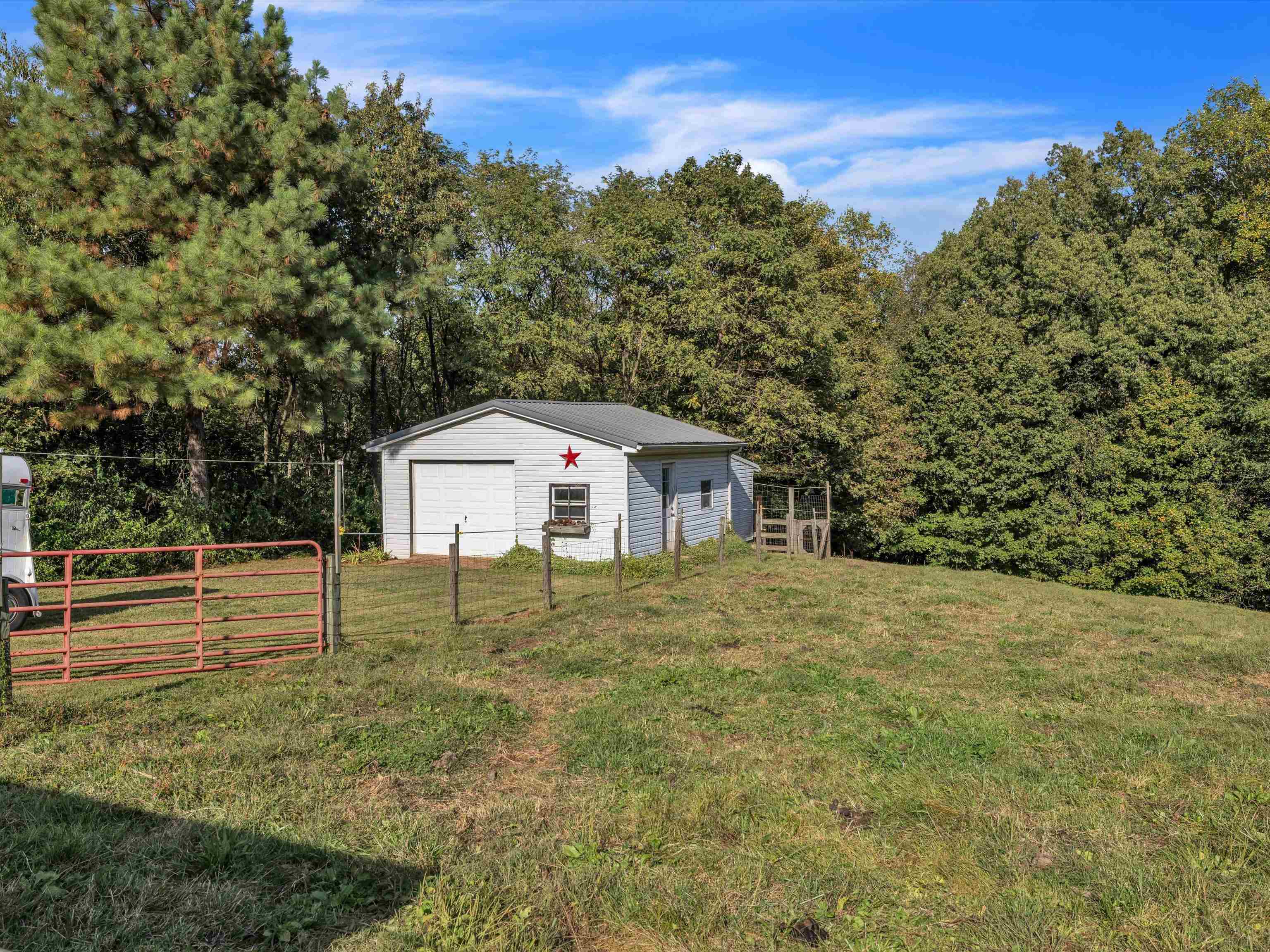 9675 Hwy 144, Philpot, Kentucky 42366, 3 Bedrooms Bedrooms, ,2 BathroomsBathrooms,Single Family Residence,For Sale,Hwy 144,88134