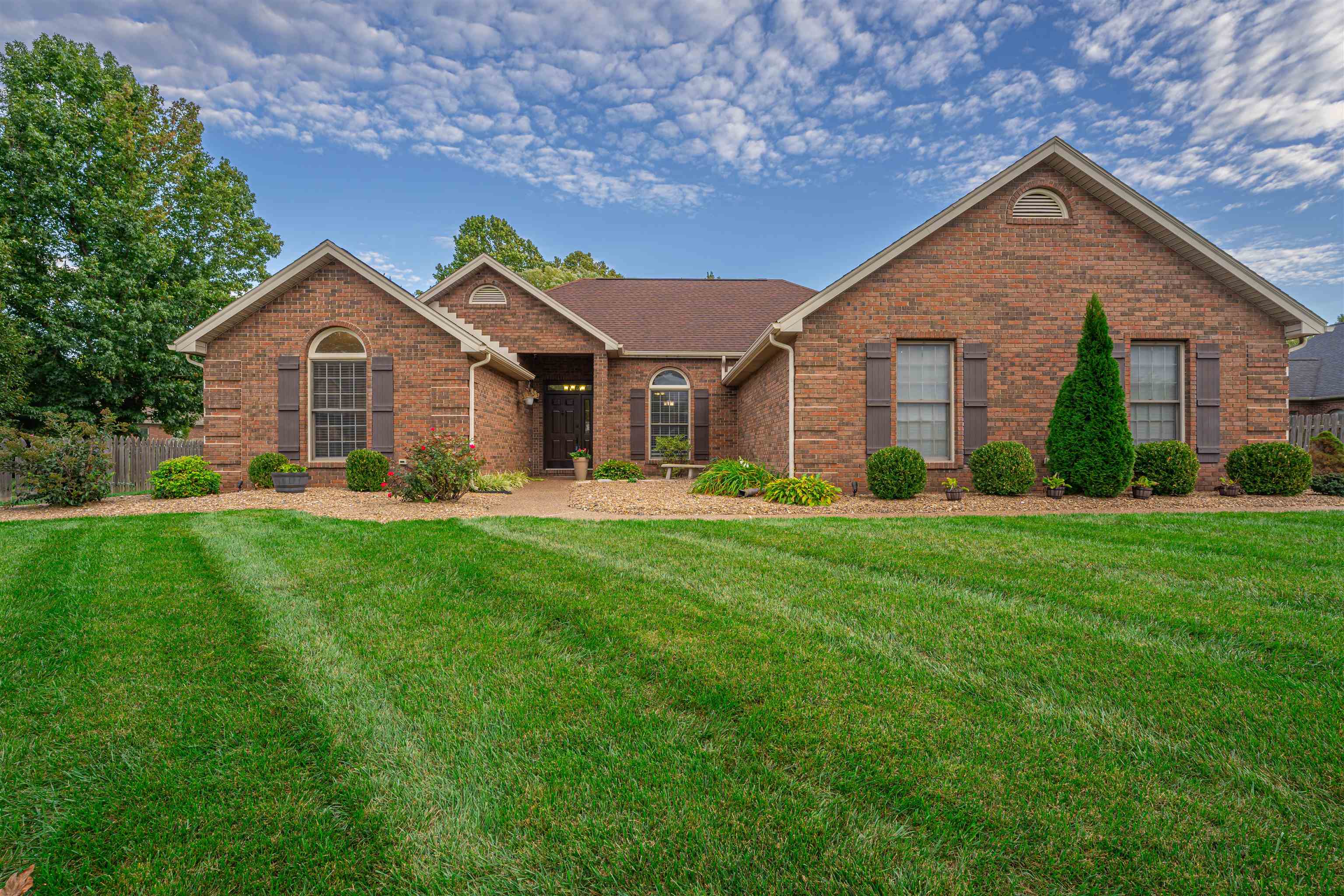 4111 Saddlebrooke Trail, Owensboro, Kentucky 42303, 3 Bedrooms Bedrooms, ,2 BathroomsBathrooms,Single Family Residence,For Sale,Saddlebrooke Trail,88142