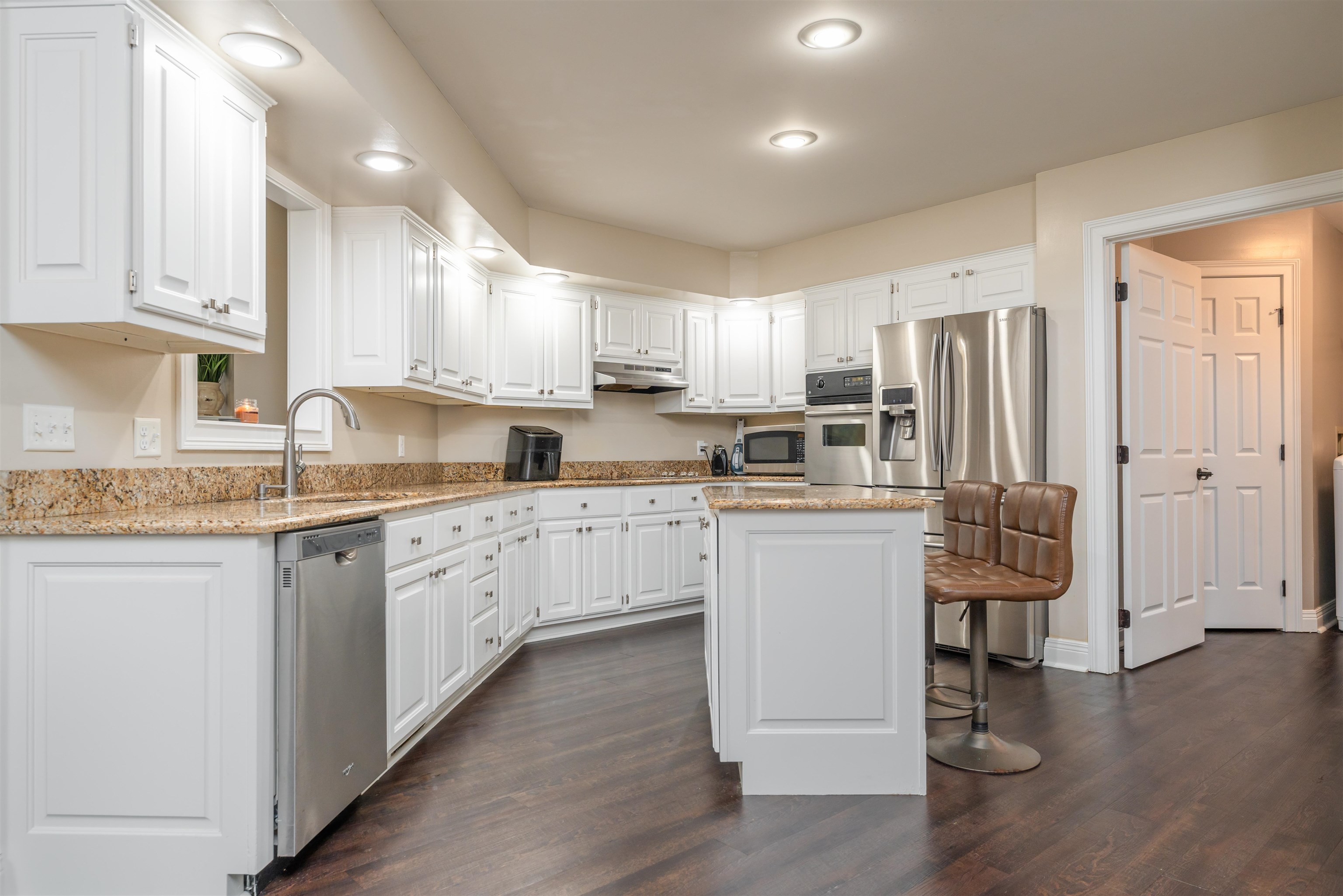 4111 Saddlebrooke Trail, Owensboro, Kentucky 42303, 3 Bedrooms Bedrooms, ,2 BathroomsBathrooms,Single Family Residence,For Sale,Saddlebrooke Trail,88142