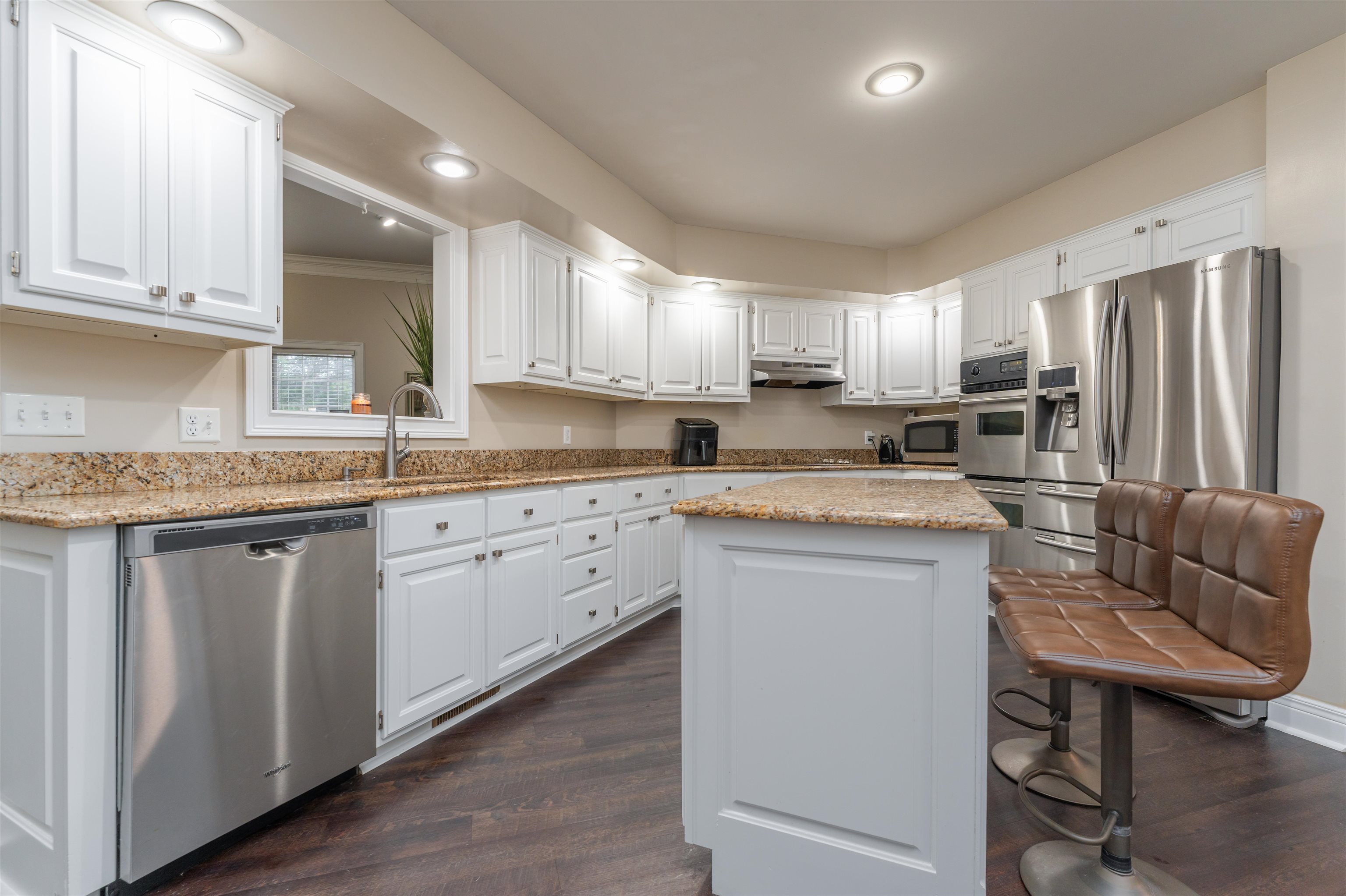 4111 Saddlebrooke Trail, Owensboro, Kentucky 42303, 3 Bedrooms Bedrooms, ,2 BathroomsBathrooms,Single Family Residence,For Sale,Saddlebrooke Trail,88142