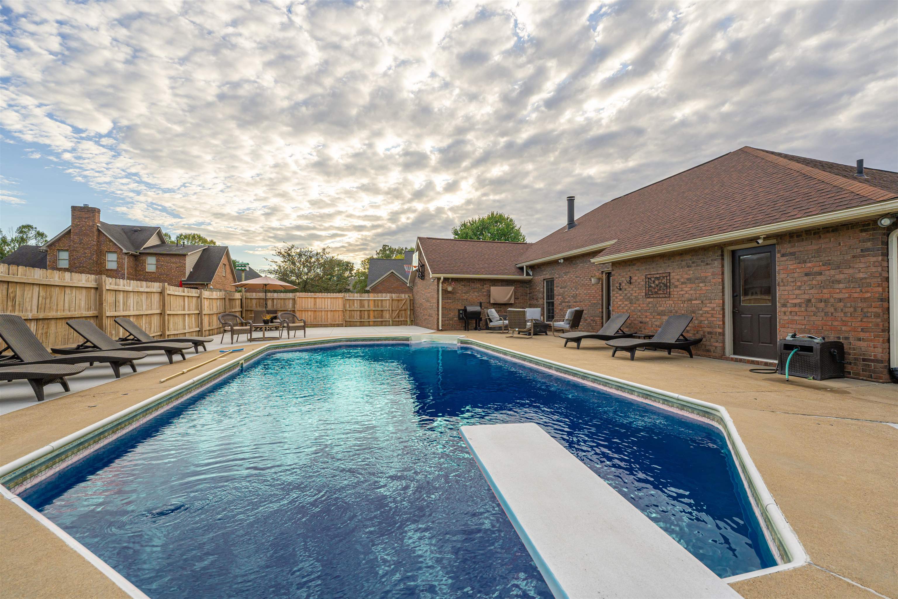 4111 Saddlebrooke Trail, Owensboro, Kentucky 42303, 3 Bedrooms Bedrooms, ,2 BathroomsBathrooms,Single Family Residence,For Sale,Saddlebrooke Trail,88142