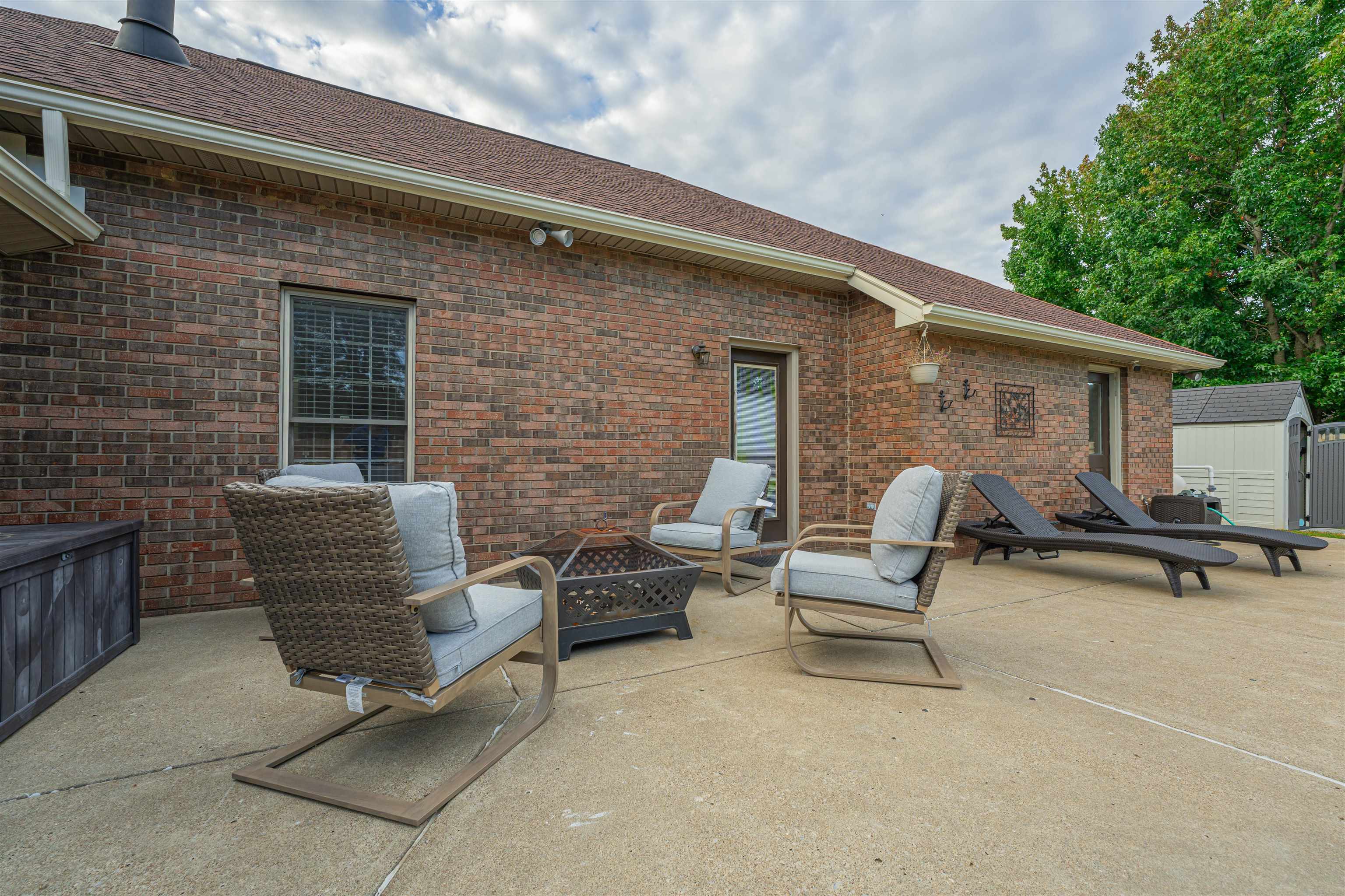 4111 Saddlebrooke Trail, Owensboro, Kentucky 42303, 3 Bedrooms Bedrooms, ,2 BathroomsBathrooms,Single Family Residence,For Sale,Saddlebrooke Trail,88142
