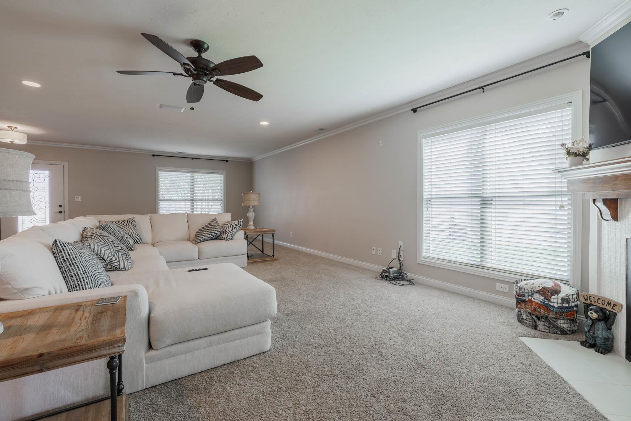 3359 Shadewood Terrace, Owensboro, Kentucky 42303, 3 Bedrooms Bedrooms, ,3 BathroomsBathrooms,Single Family Residence,For Sale,Shadewood Terrace,88143
