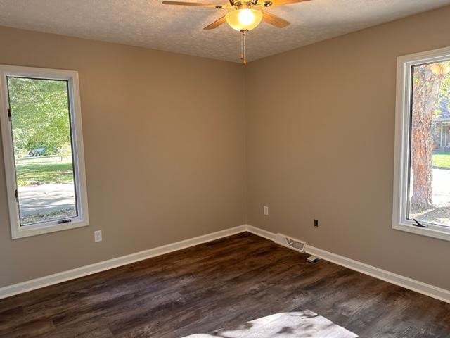 3567 Woodlane Dr, Philpot, Kentucky 42366, 4 Bedrooms Bedrooms, ,2 BathroomsBathrooms,Single Family Residence,For Sale,Woodlane Dr,88147