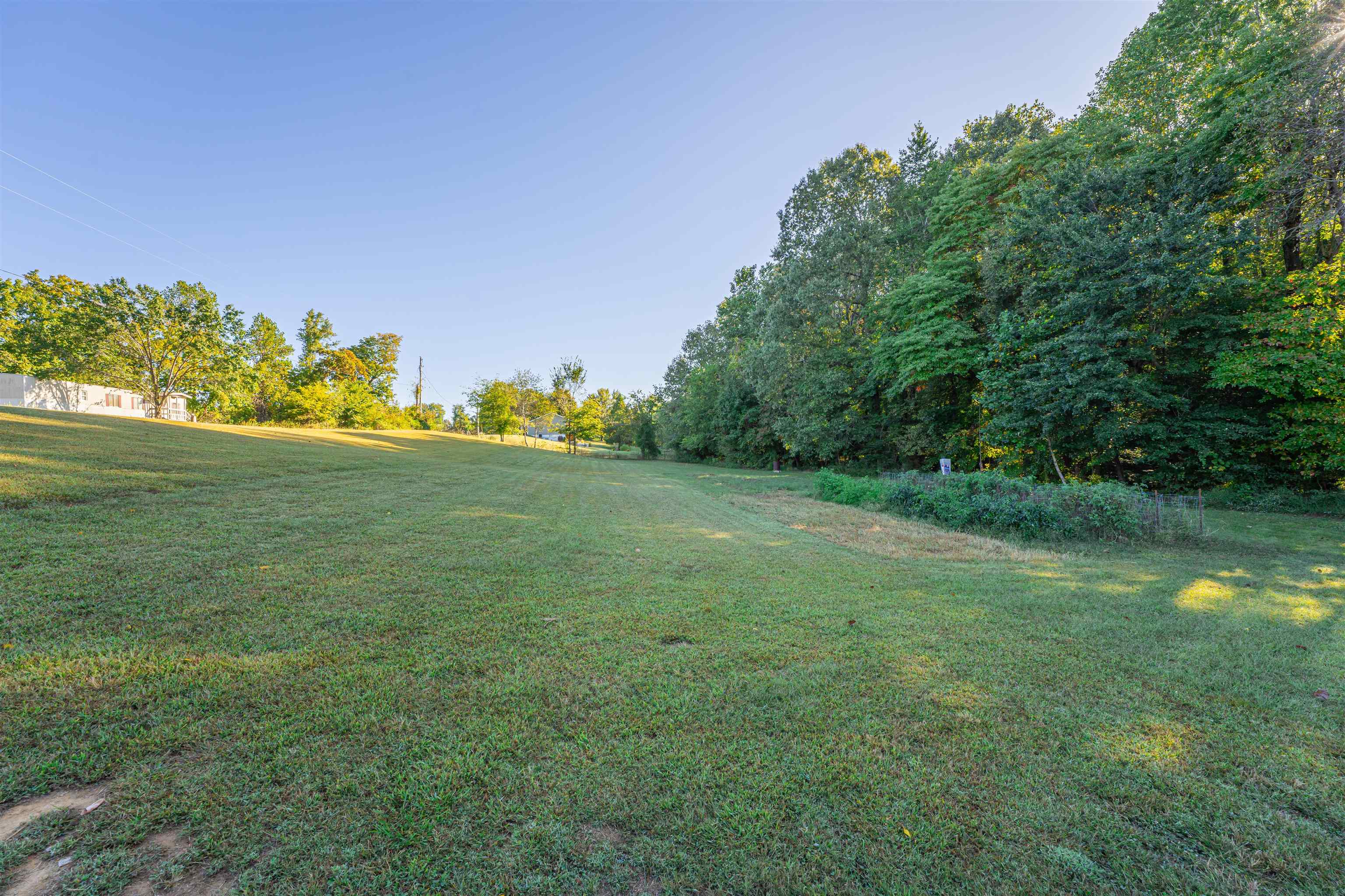 1046 School Rd, Sacramento, Kentucky 42372, 3 Bedrooms Bedrooms, ,2 BathroomsBathrooms,Single Family Residence,For Sale,School Rd,88148