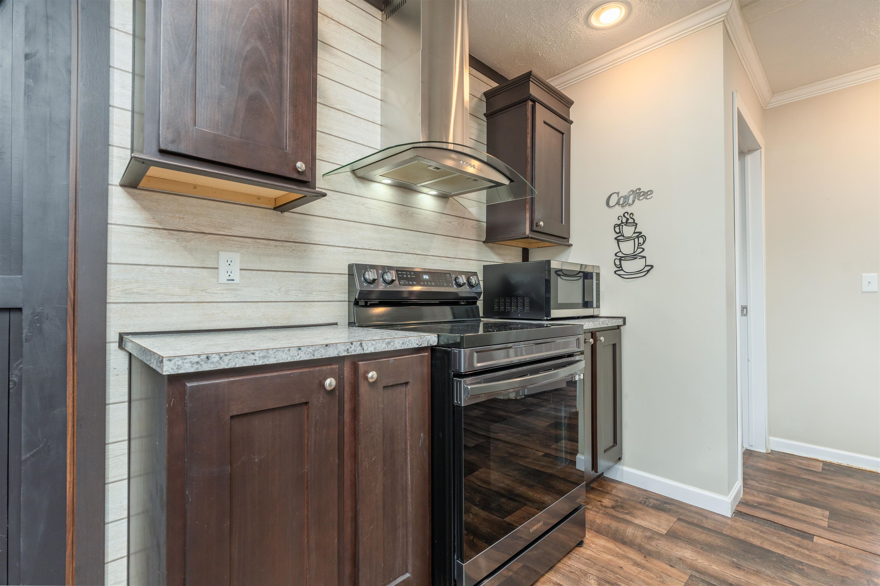 1046 School Rd, Sacramento, Kentucky 42372, 3 Bedrooms Bedrooms, ,2 BathroomsBathrooms,Single Family Residence,For Sale,School Rd,88148