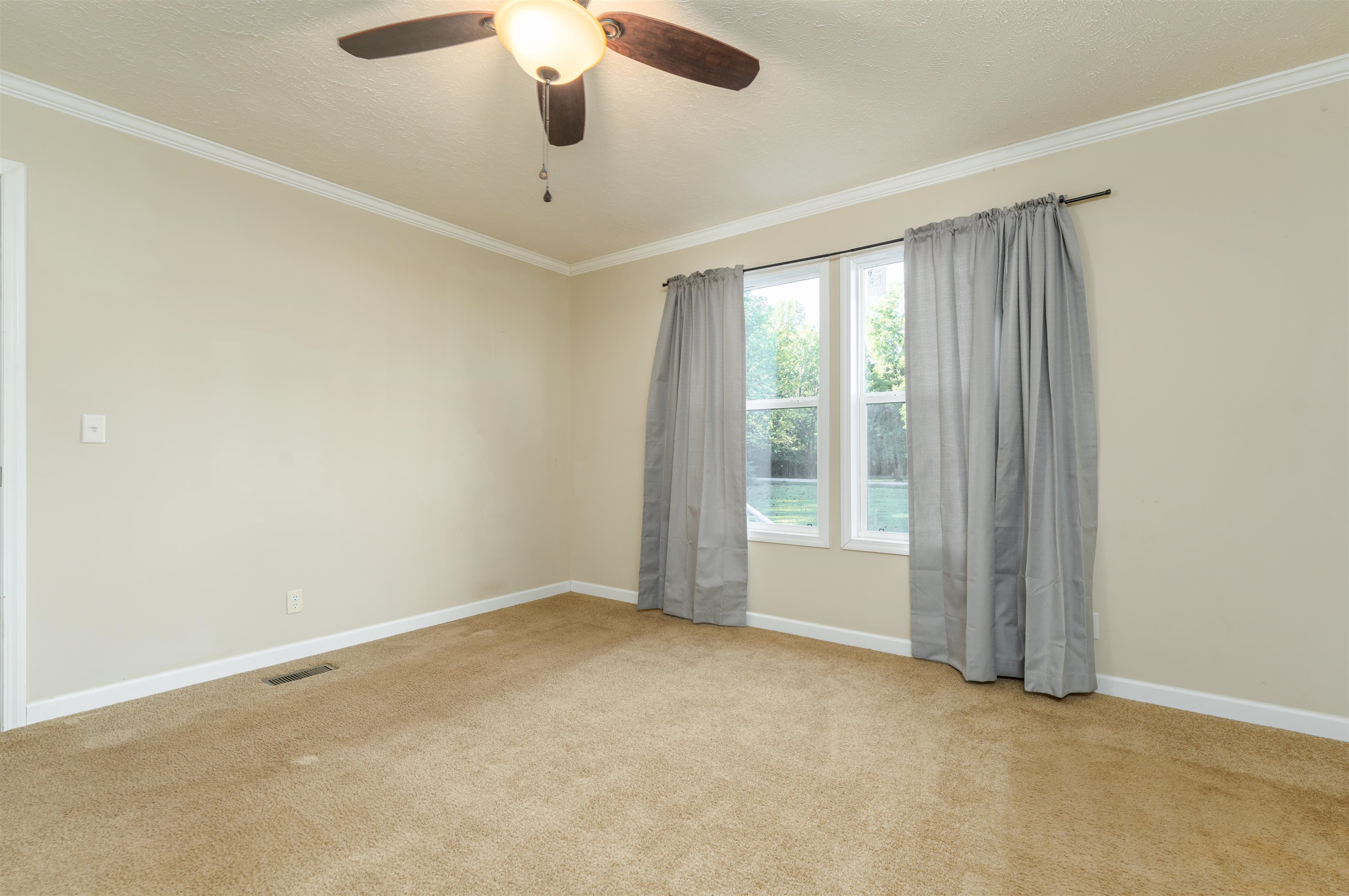 1046 School Rd, Sacramento, Kentucky 42372, 3 Bedrooms Bedrooms, ,2 BathroomsBathrooms,Single Family Residence,For Sale,School Rd,88148