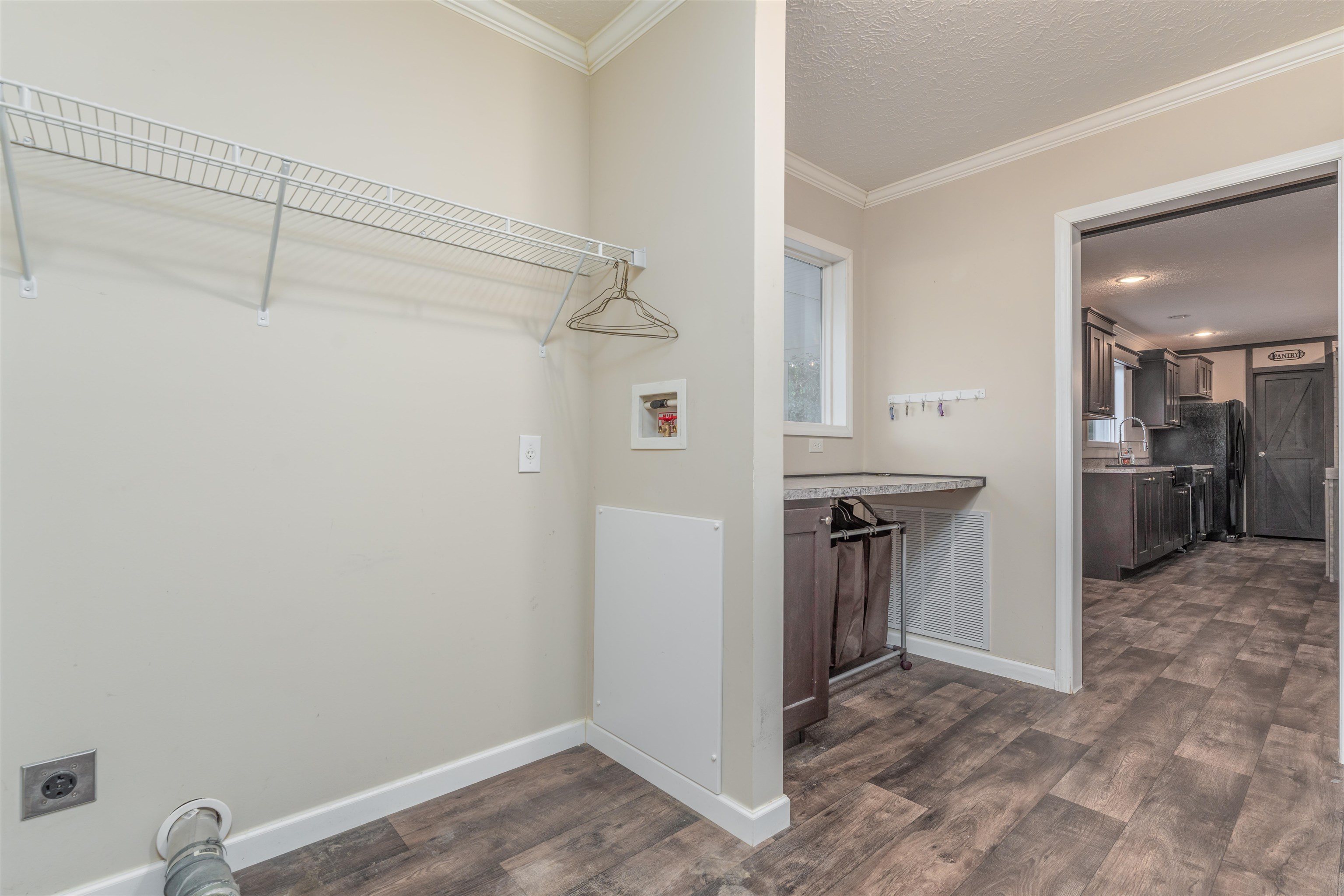 1046 School Rd, Sacramento, Kentucky 42372, 3 Bedrooms Bedrooms, ,2 BathroomsBathrooms,Single Family Residence,For Sale,School Rd,88148