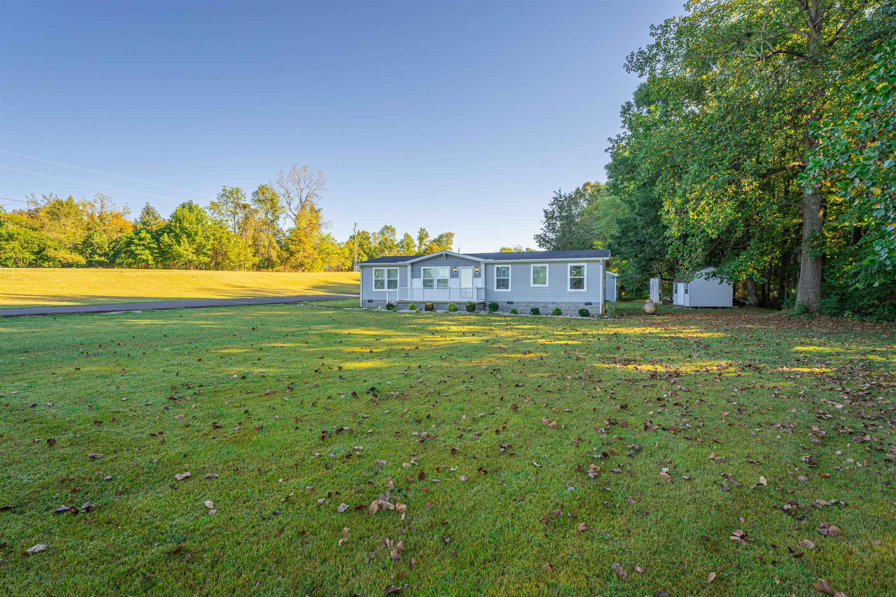 1046 School Rd, Sacramento, Kentucky 42372, 3 Bedrooms Bedrooms, ,2 BathroomsBathrooms,Single Family Residence,For Sale,School Rd,88148