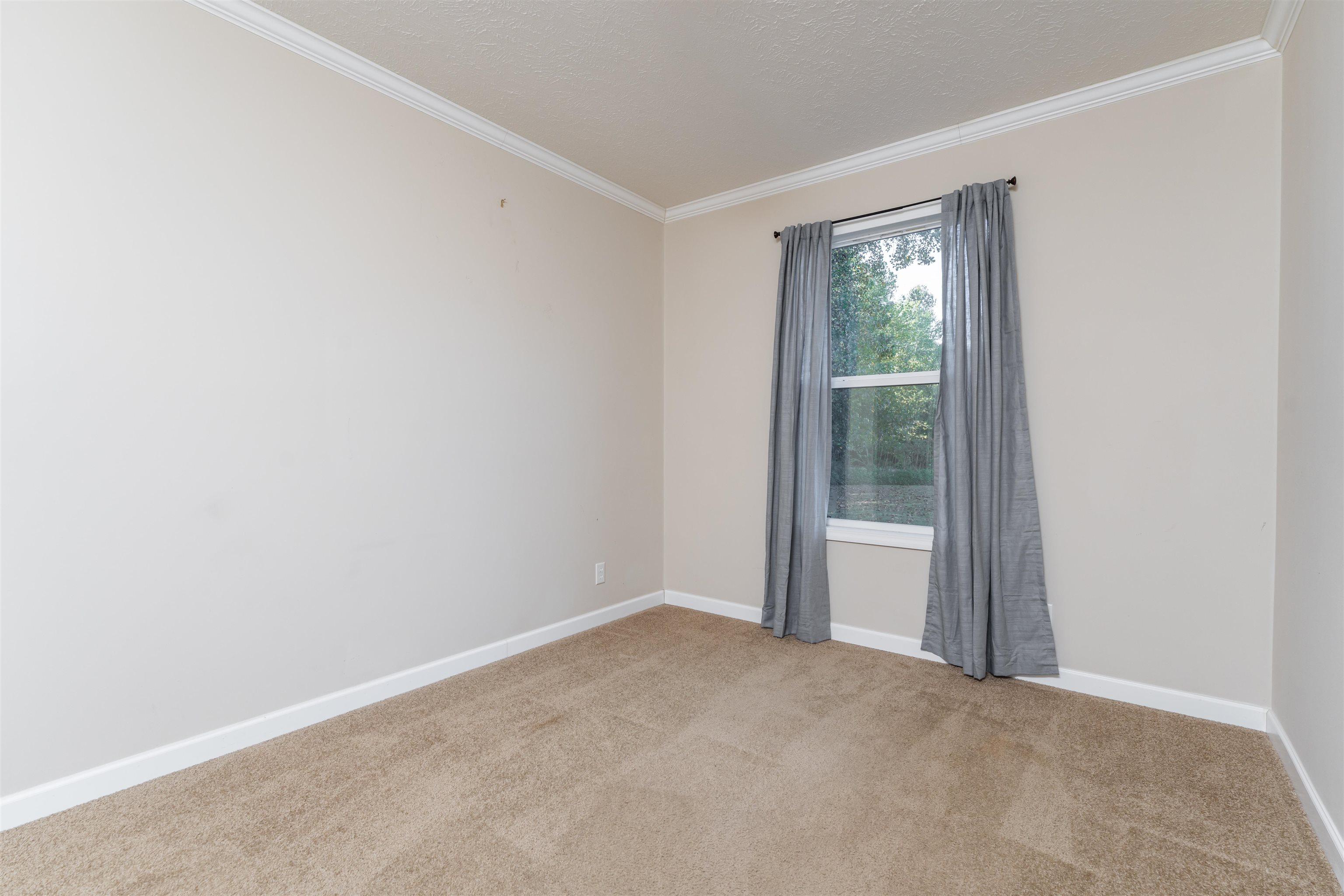 1046 School Rd, Sacramento, Kentucky 42372, 3 Bedrooms Bedrooms, ,2 BathroomsBathrooms,Single Family Residence,For Sale,School Rd,88148