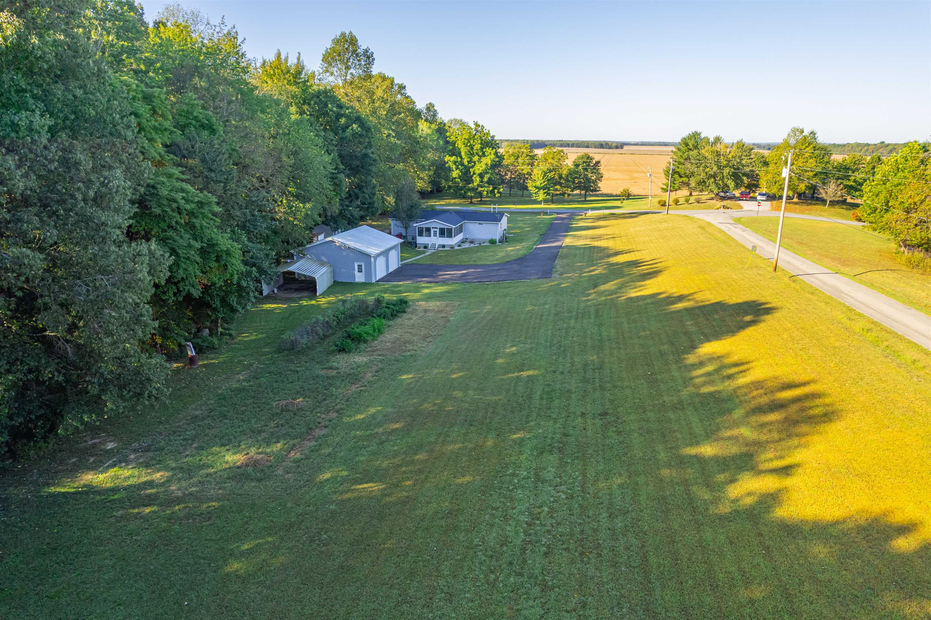 1046 School Rd, Sacramento, Kentucky 42372, 3 Bedrooms Bedrooms, ,2 BathroomsBathrooms,Single Family Residence,For Sale,School Rd,88148