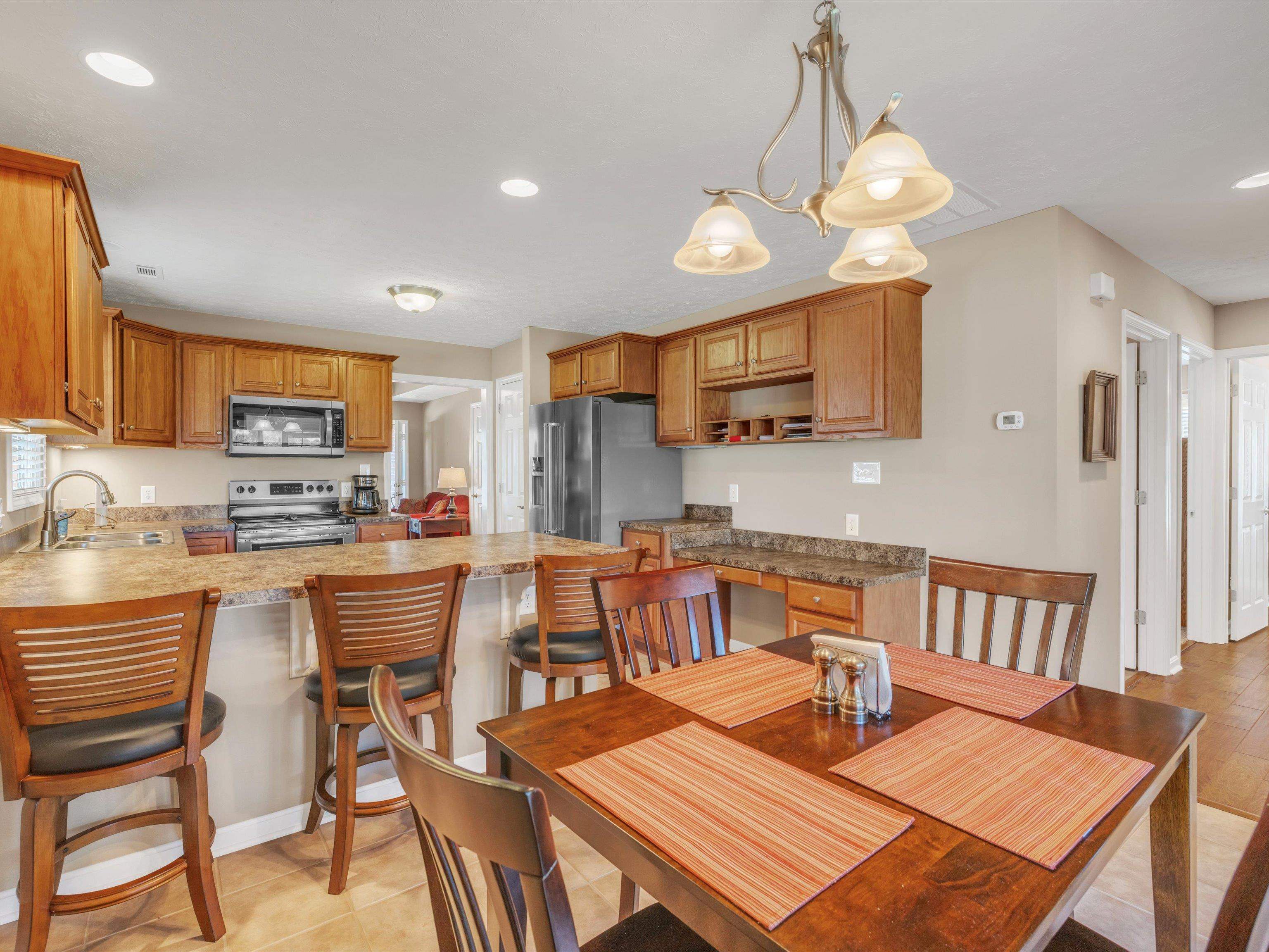 2936 Silver Charm Cove, Owensboro, Kentucky 42301, 3 Bedrooms Bedrooms, ,2 BathroomsBathrooms,Single Family Residence,For Sale,Silver Charm Cove,88149
