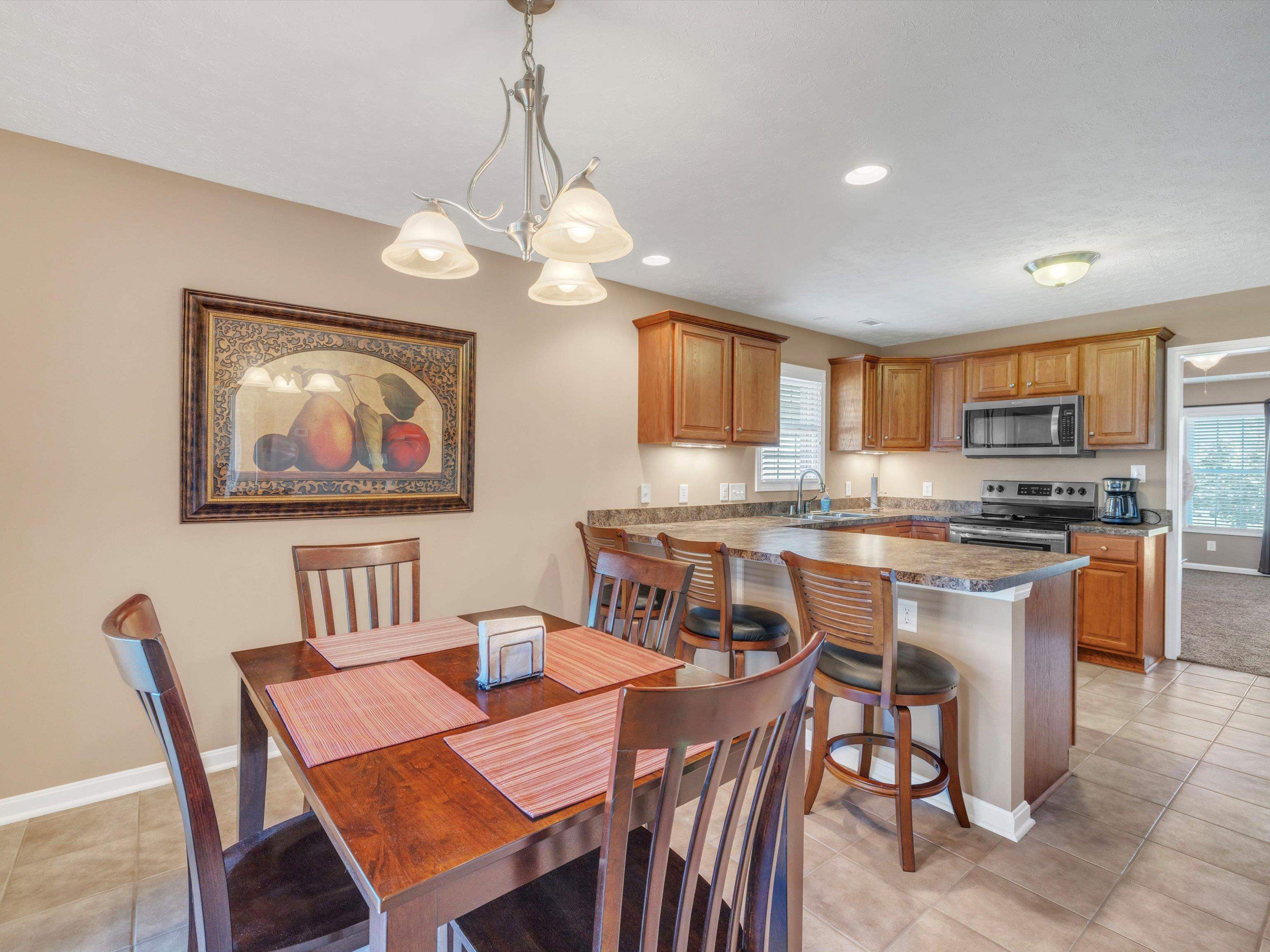 2936 Silver Charm Cove, Owensboro, Kentucky 42301, 3 Bedrooms Bedrooms, ,2 BathroomsBathrooms,Single Family Residence,For Sale,Silver Charm Cove,88149