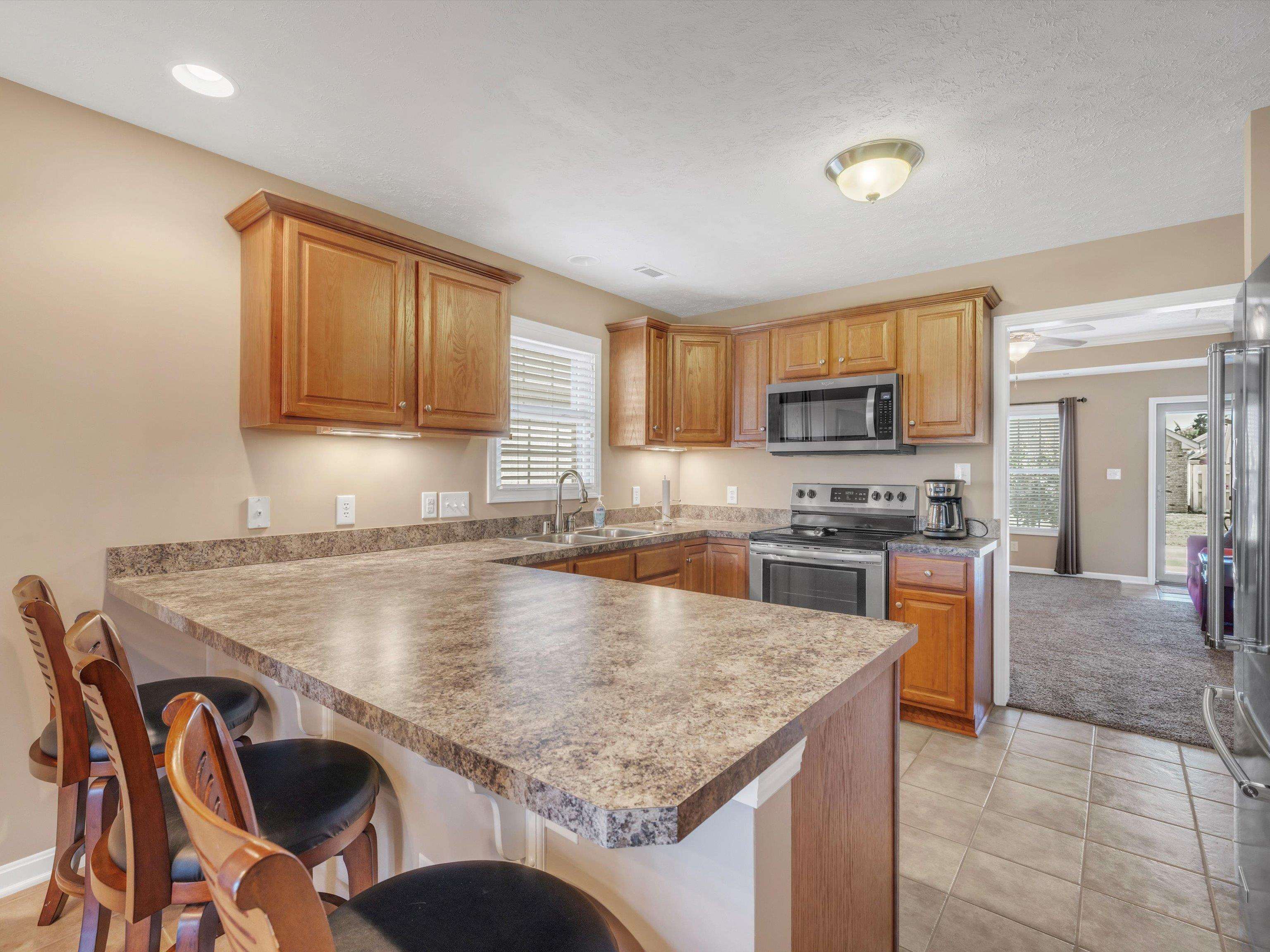 2936 Silver Charm Cove, Owensboro, Kentucky 42301, 3 Bedrooms Bedrooms, ,2 BathroomsBathrooms,Single Family Residence,For Sale,Silver Charm Cove,88149