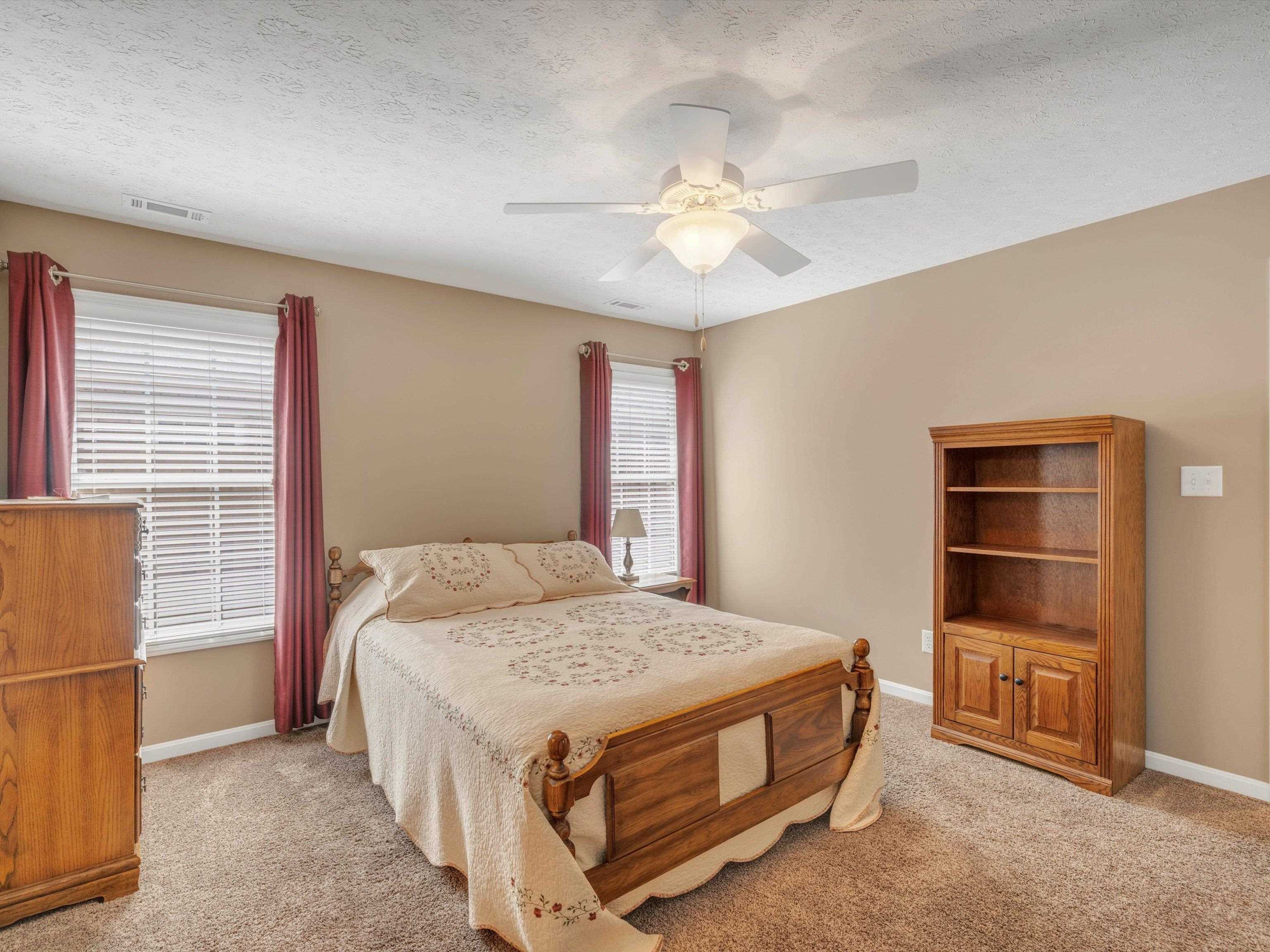 2936 Silver Charm Cove, Owensboro, Kentucky 42301, 3 Bedrooms Bedrooms, ,2 BathroomsBathrooms,Single Family Residence,For Sale,Silver Charm Cove,88149