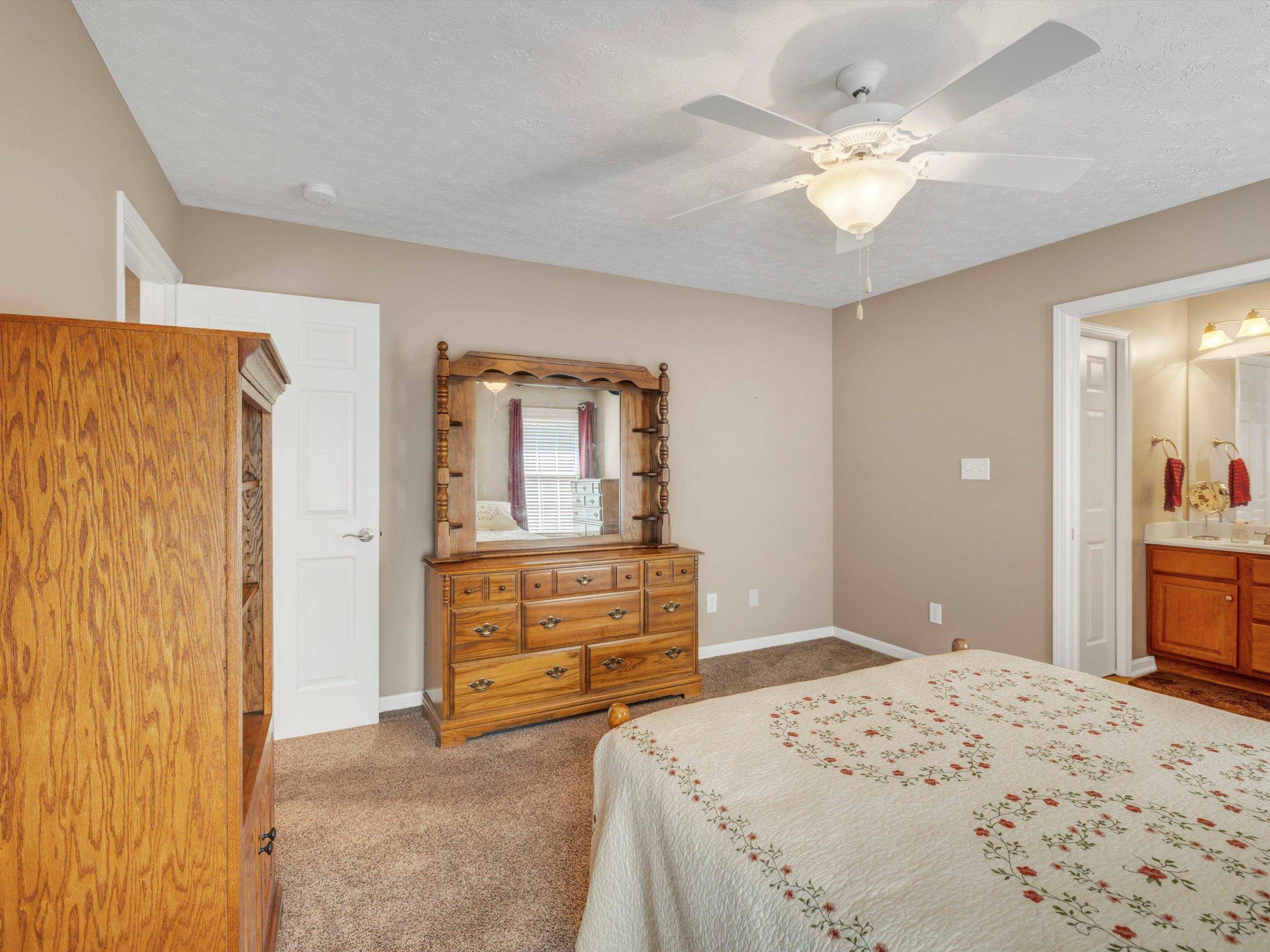 2936 Silver Charm Cove, Owensboro, Kentucky 42301, 3 Bedrooms Bedrooms, ,2 BathroomsBathrooms,Single Family Residence,For Sale,Silver Charm Cove,88149