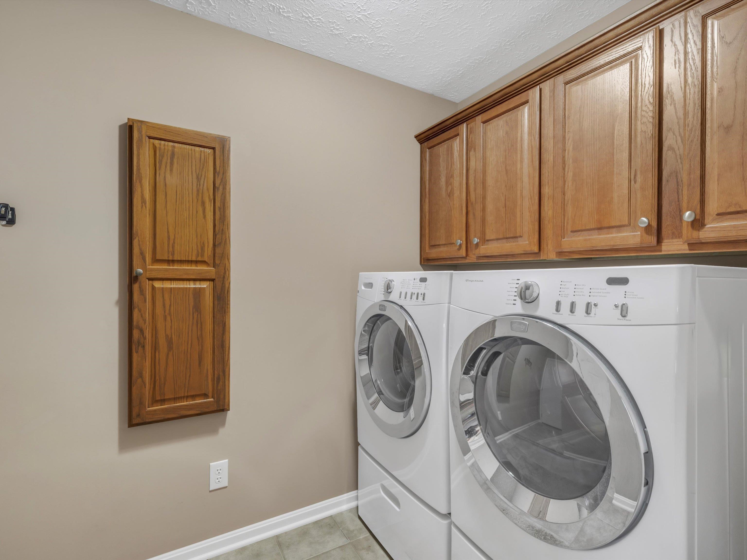 2936 Silver Charm Cove, Owensboro, Kentucky 42301, 3 Bedrooms Bedrooms, ,2 BathroomsBathrooms,Single Family Residence,For Sale,Silver Charm Cove,88149