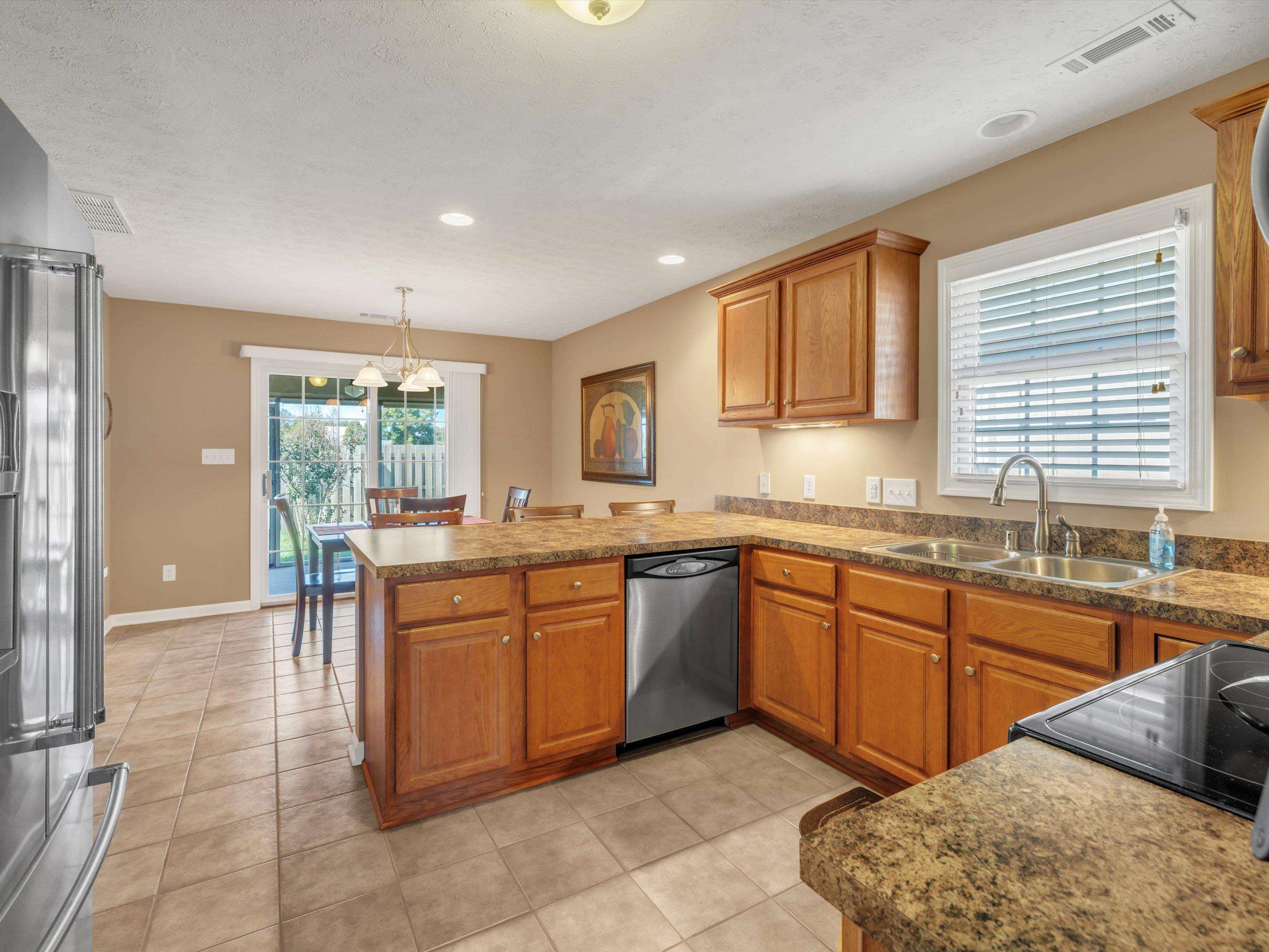 2936 Silver Charm Cove, Owensboro, Kentucky 42301, 3 Bedrooms Bedrooms, ,2 BathroomsBathrooms,Single Family Residence,For Sale,Silver Charm Cove,88149