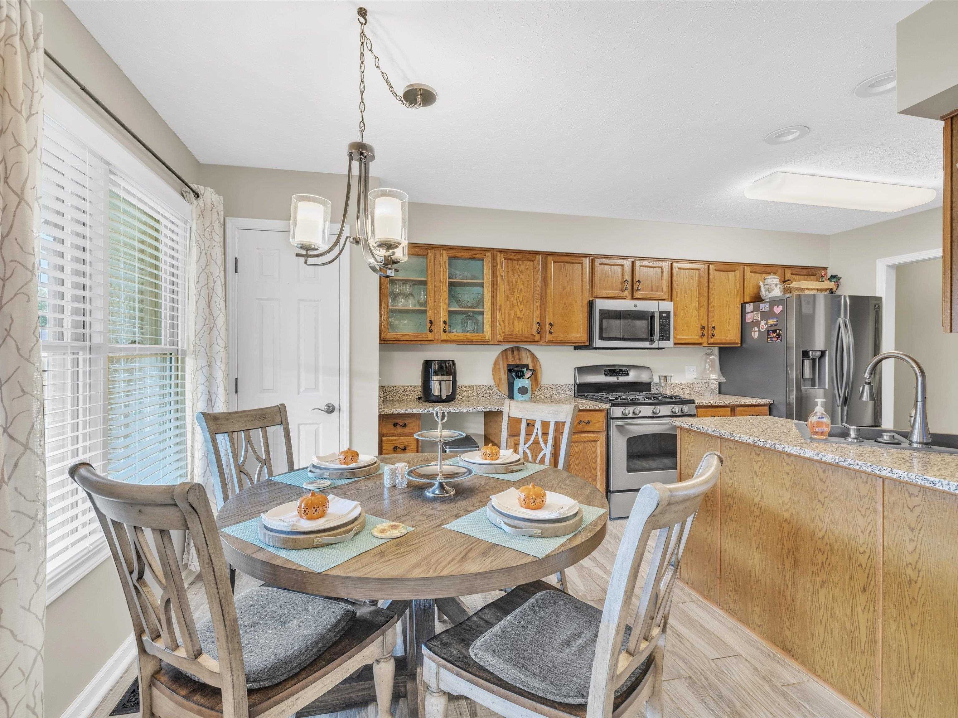3206 Winners Circle, Owensboro, Kentucky 42303, 3 Bedrooms Bedrooms, ,2 BathroomsBathrooms,Single Family Residence,For Sale,Winners Circle,88154
