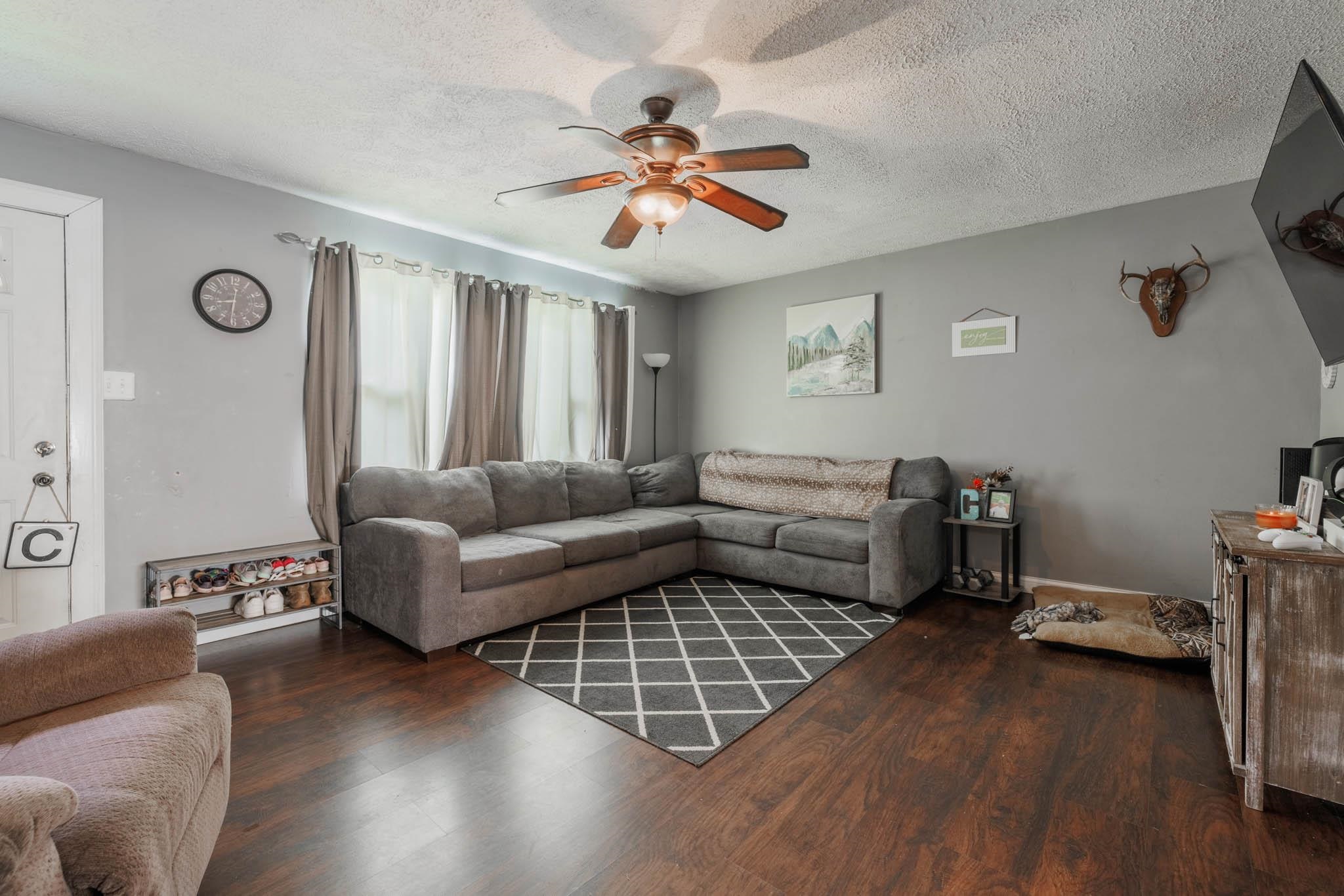 204 Duvall Road, Beaver Dam, Kentucky 42320, 4 Bedrooms Bedrooms, ,2 BathroomsBathrooms,Single Family Residence,For Sale,Duvall Road,88163