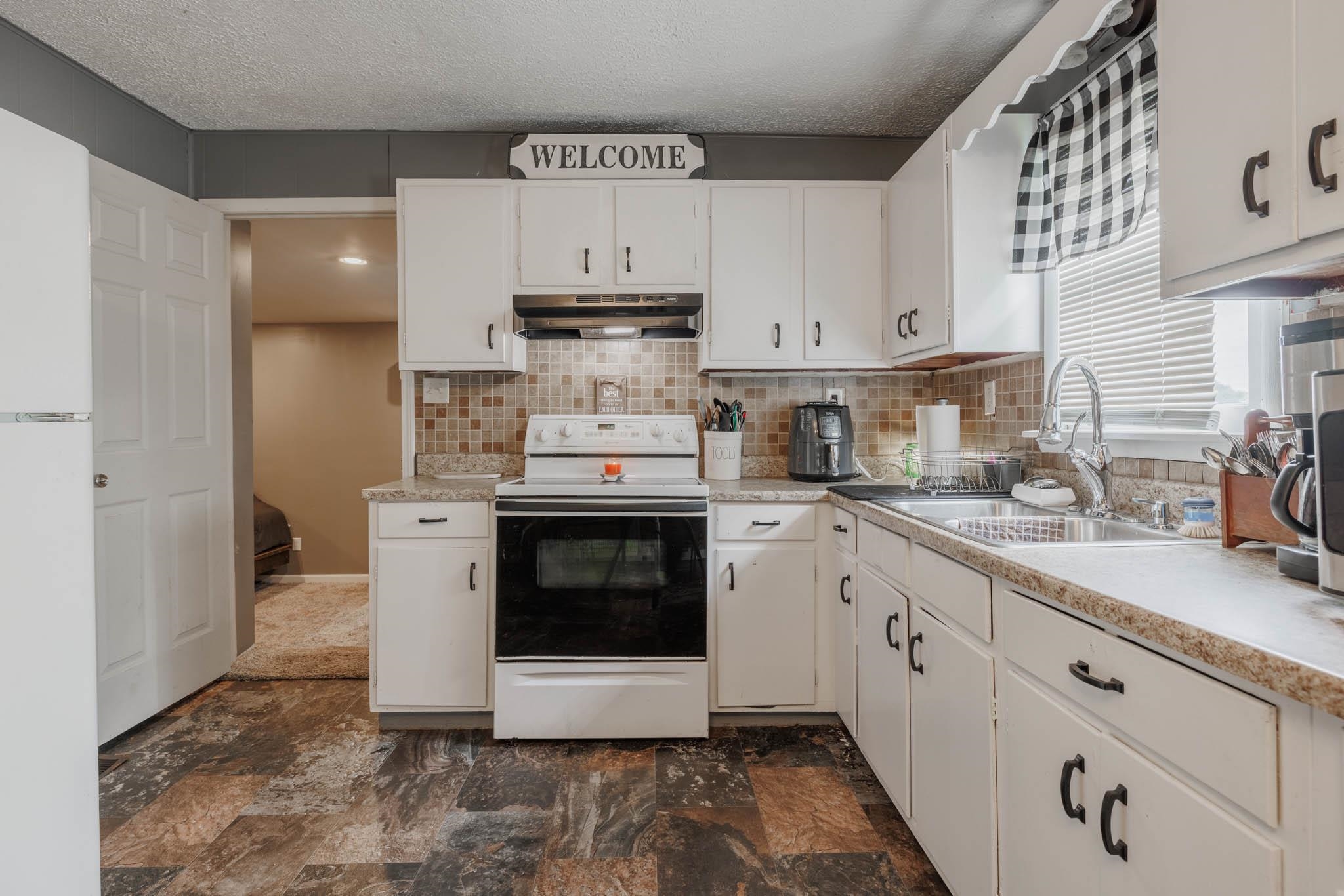 204 Duvall Road, Beaver Dam, Kentucky 42320, 4 Bedrooms Bedrooms, ,2 BathroomsBathrooms,Single Family Residence,For Sale,Duvall Road,88163