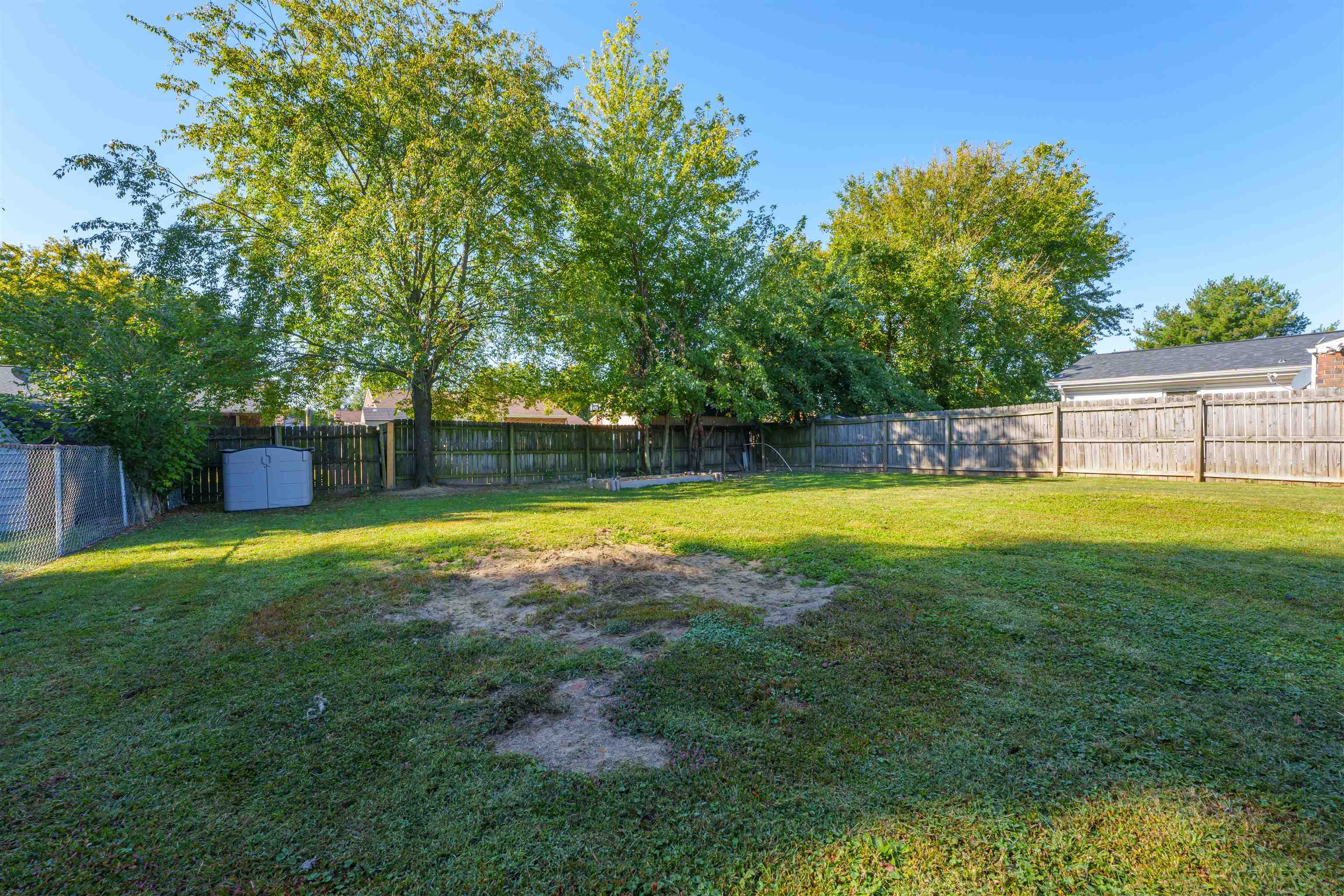 2432 Tamarack Road, Owensboro, Kentucky 42301-6657, 3 Bedrooms Bedrooms, ,1 BathroomBathrooms,Single Family Residence,For Sale,Tamarack Road,88168