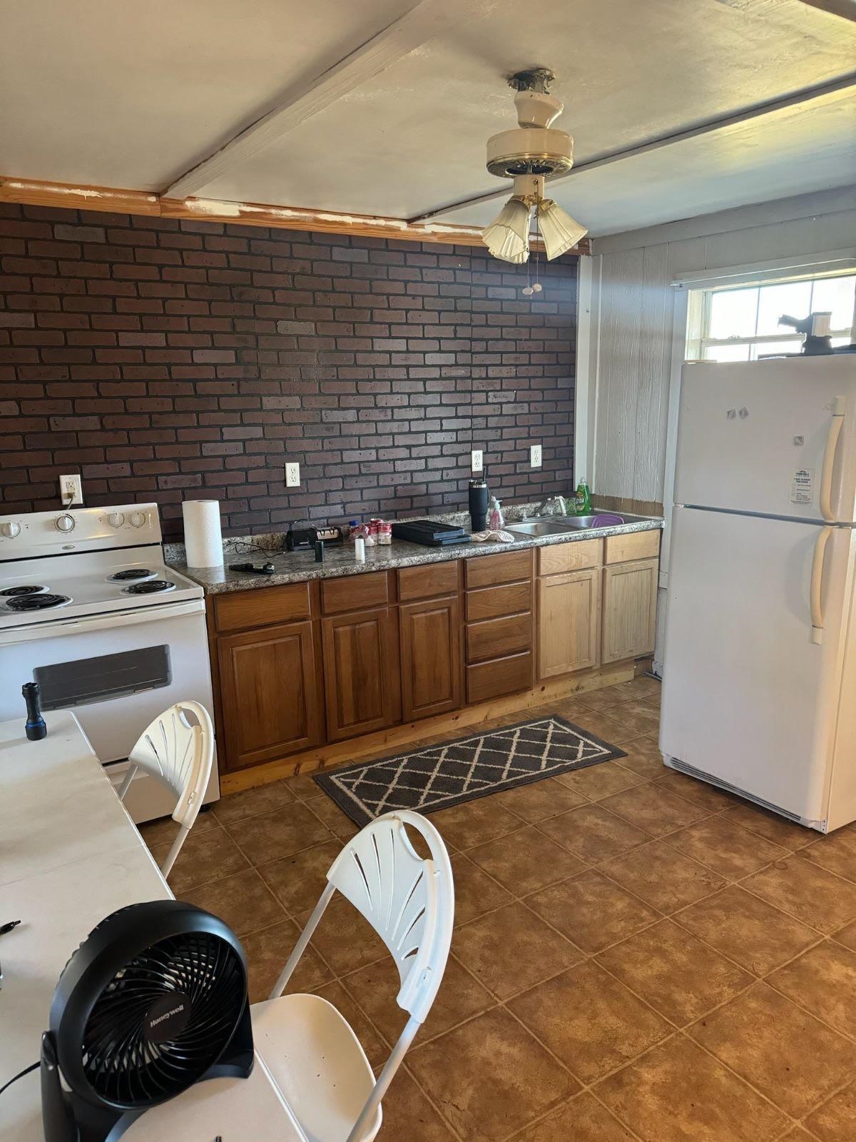 564 Dixon Rd, Cadiz, Kentucky 42211, 1 Bedroom Bedrooms, ,1 BathroomBathrooms,Farm,For Sale,Dixon Rd,88173