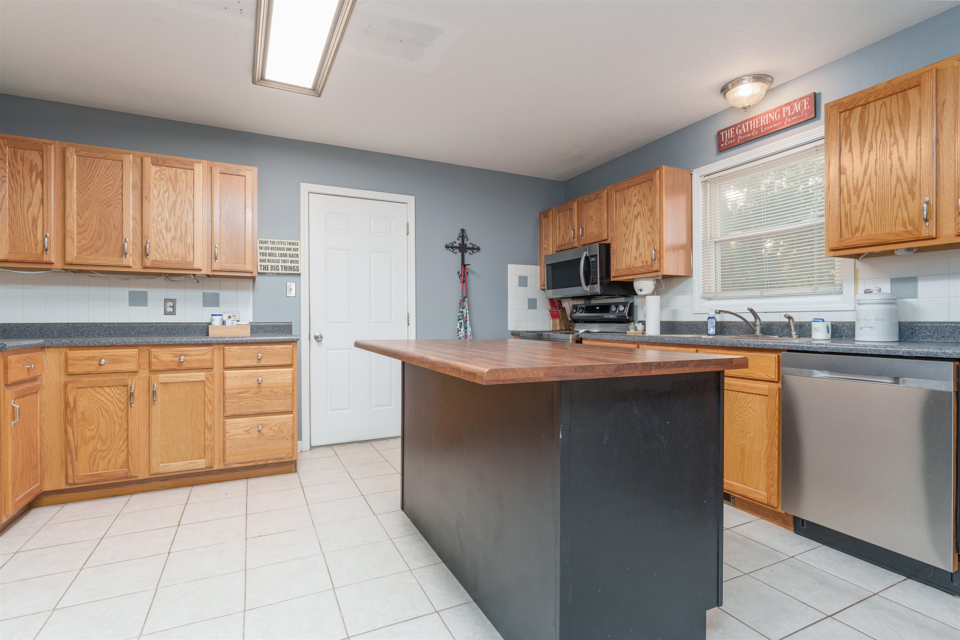 2512 Carryback Court, Owensboro, Kentucky 42301, 3 Bedrooms Bedrooms, ,2 BathroomsBathrooms,Single Family Residence,For Sale,Carryback Court,88175