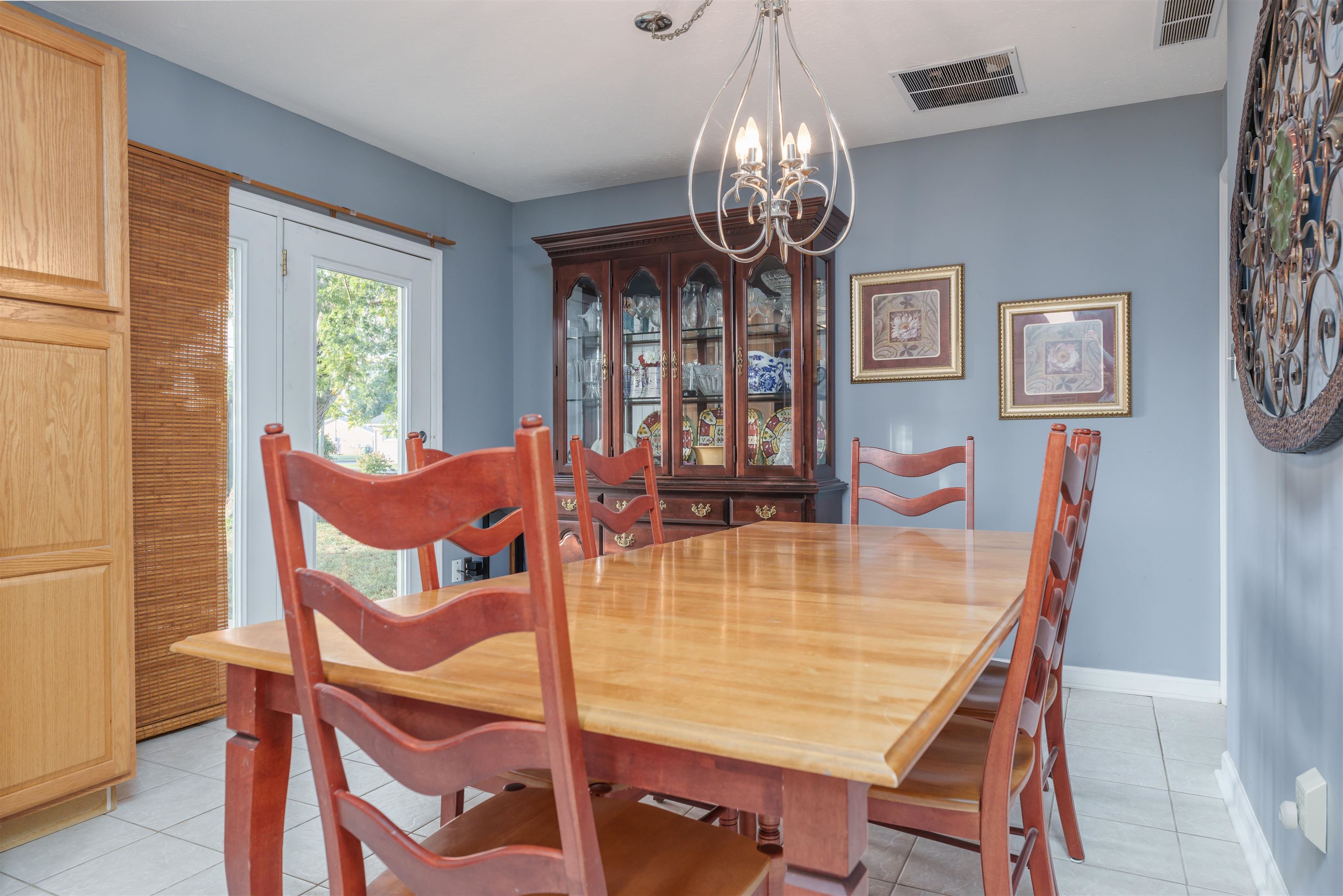2512 Carryback Court, Owensboro, Kentucky 42301, 3 Bedrooms Bedrooms, ,2 BathroomsBathrooms,Single Family Residence,For Sale,Carryback Court,88175