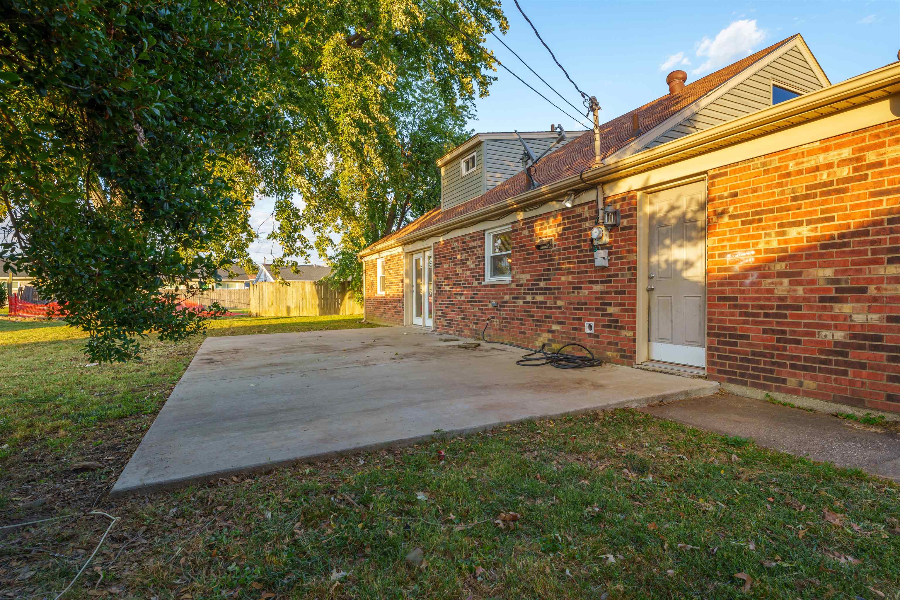 2512 Carryback Court, Owensboro, Kentucky 42301, 3 Bedrooms Bedrooms, ,2 BathroomsBathrooms,Single Family Residence,For Sale,Carryback Court,88175